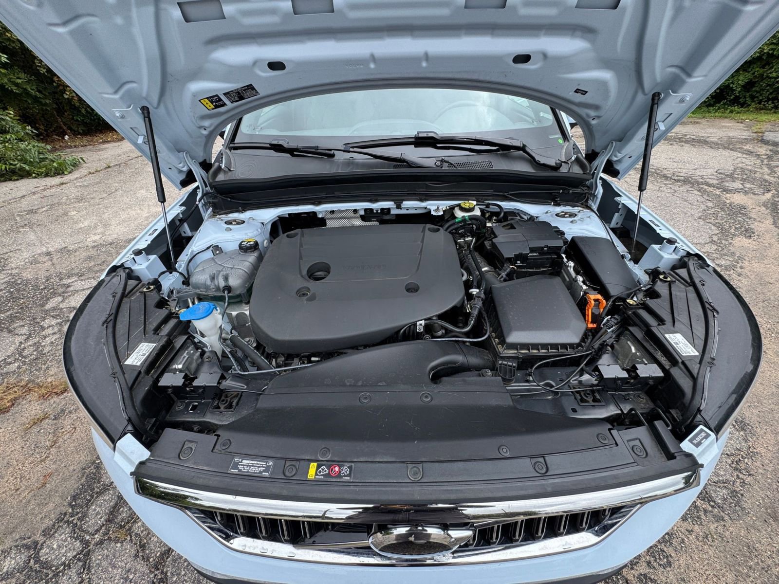 Thumbnail: 2024 Volvo XC40 - 27