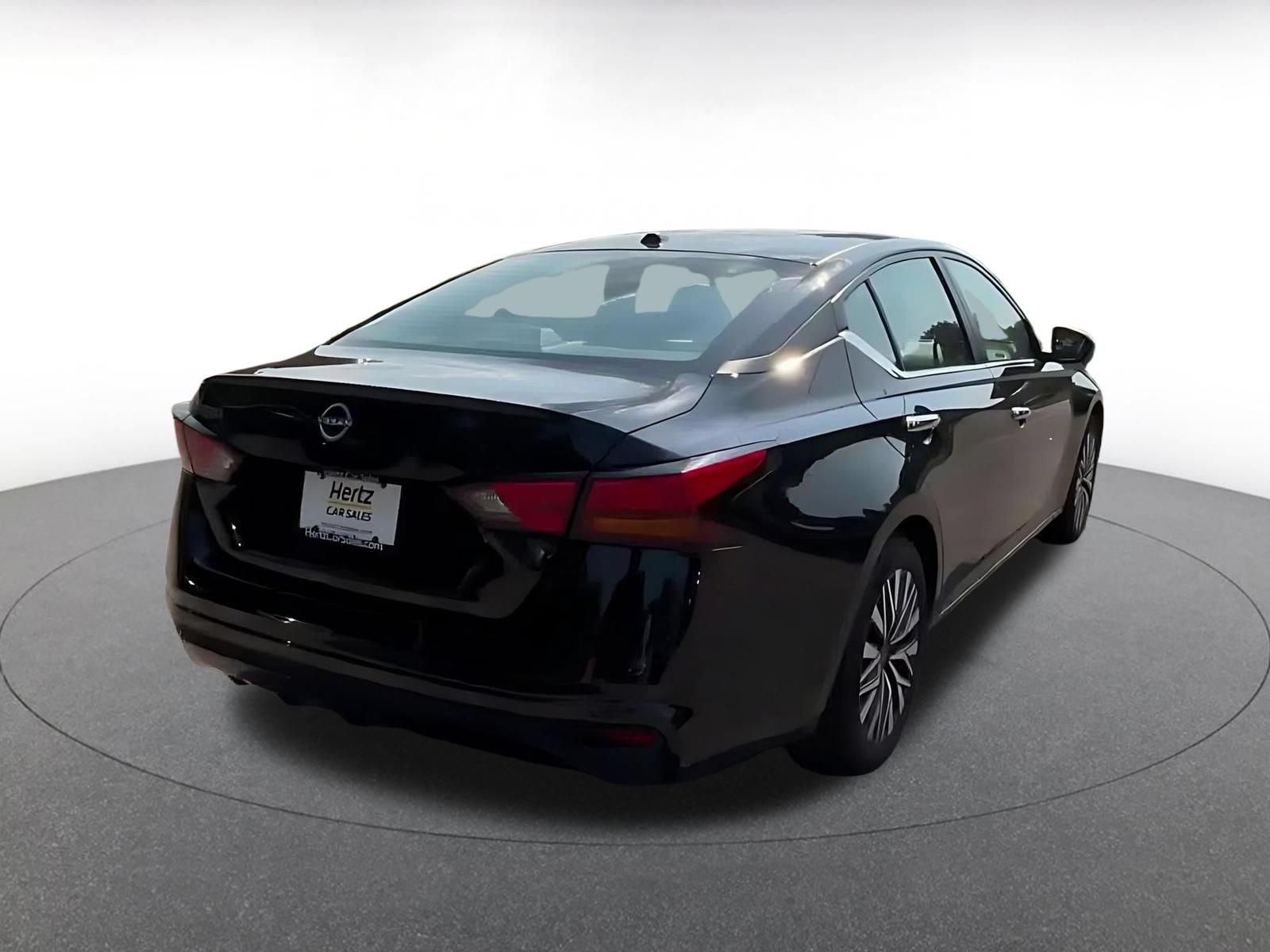Thumbnail: 2025 Nissan Altima - 14