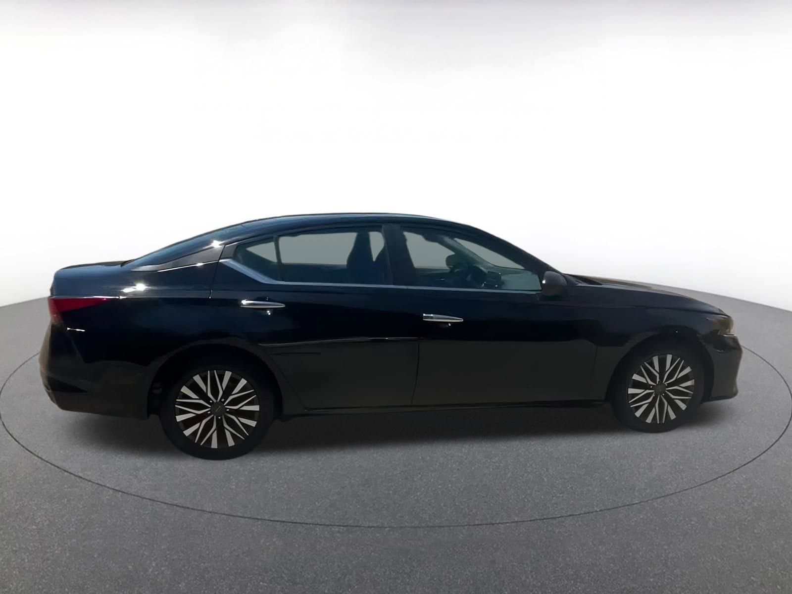 Thumbnail: 2024 Nissan Altima - 16