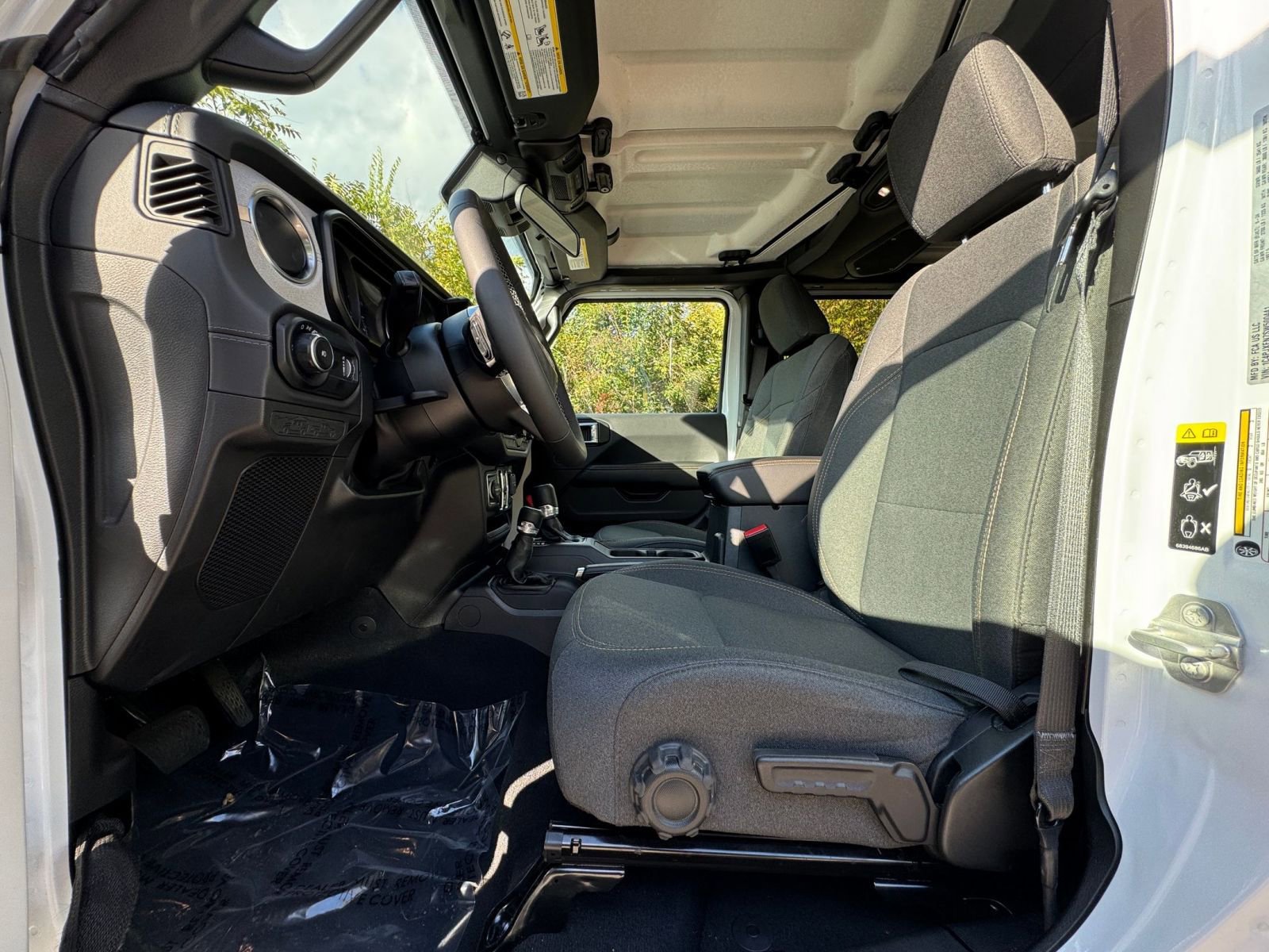 Thumbnail: 2025 Jeep Wrangler - 22