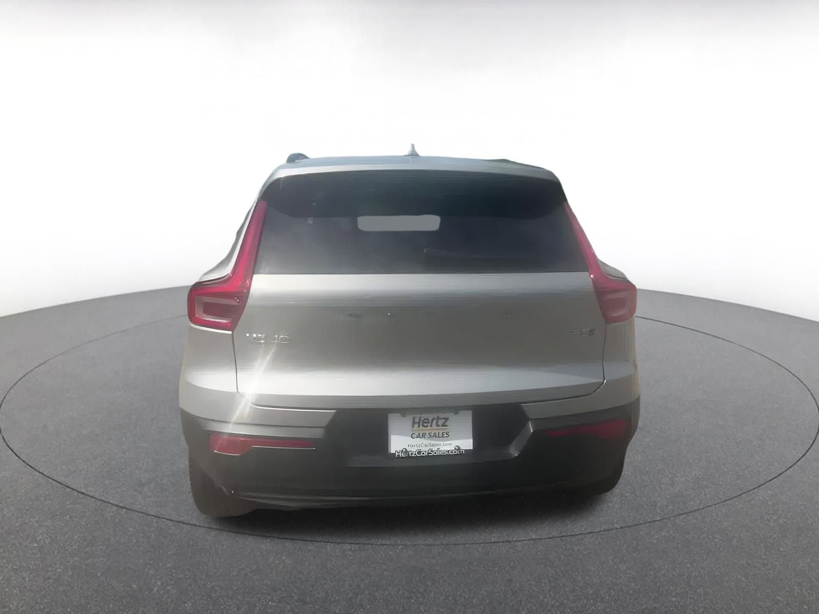 Thumbnail: 2024 Volvo XC40 - 12