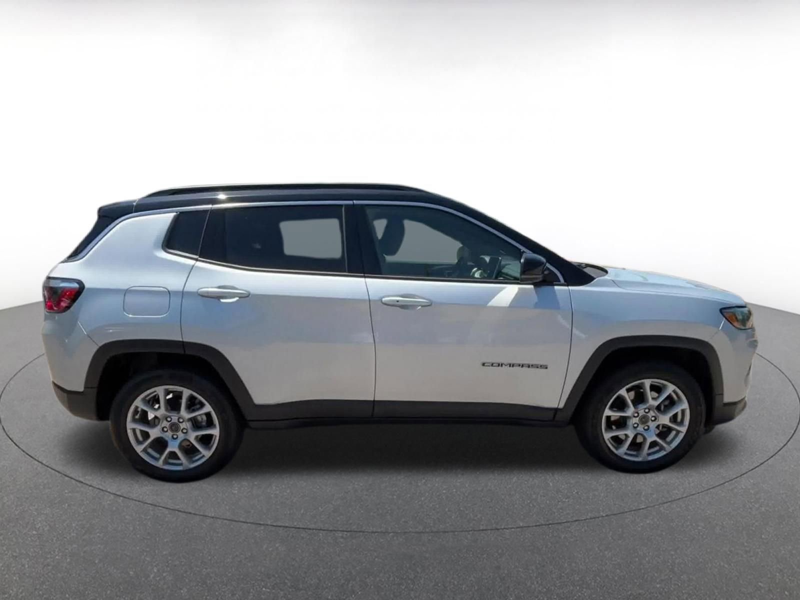Thumbnail: 2025 Jeep Compass - 16