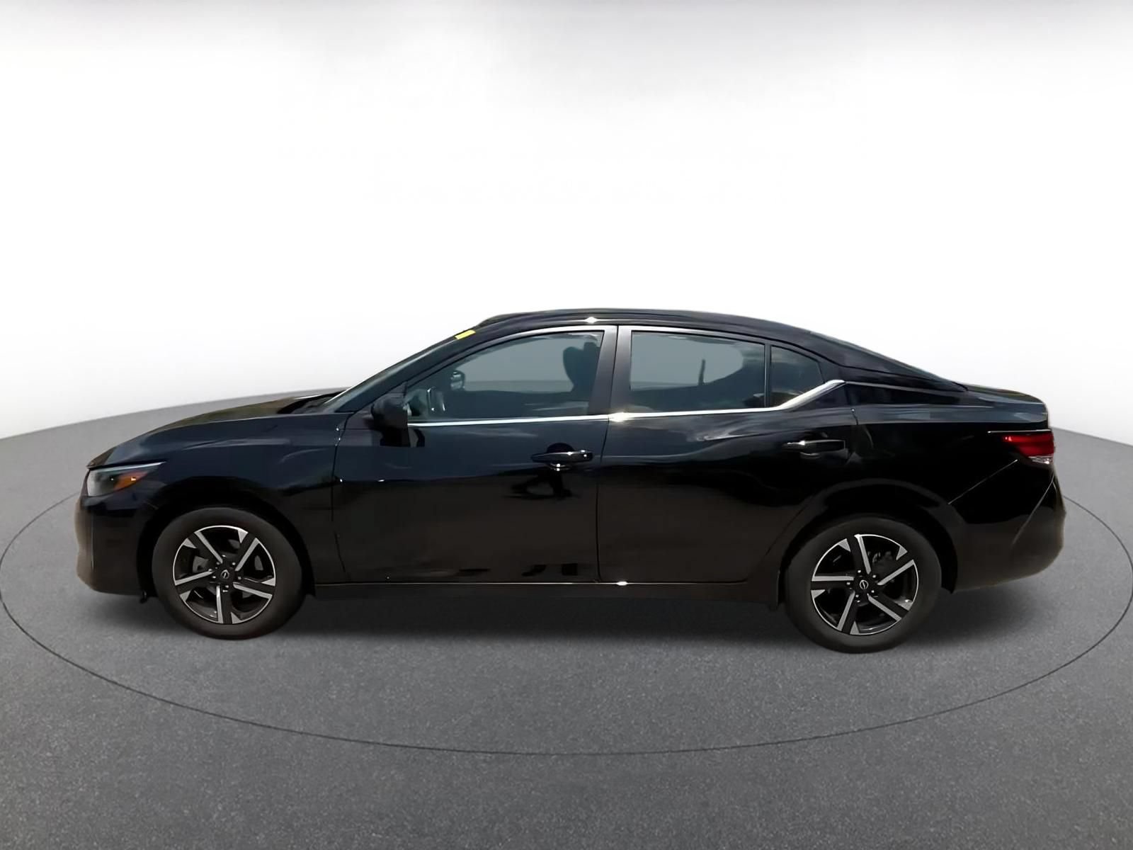 Thumbnail: 2025 Nissan Sentra - 8