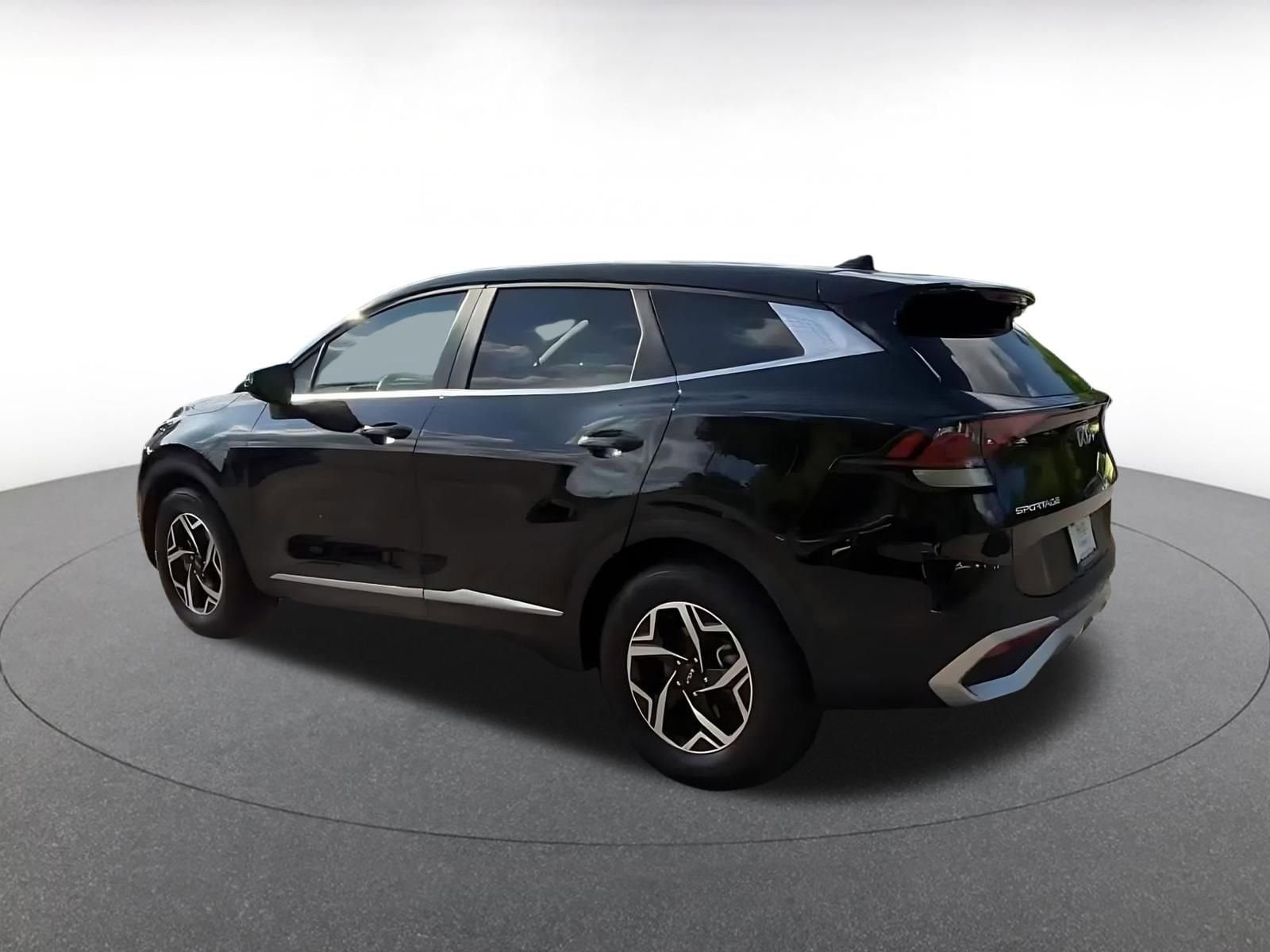 Thumbnail: 2025 Kia Sportage - 10