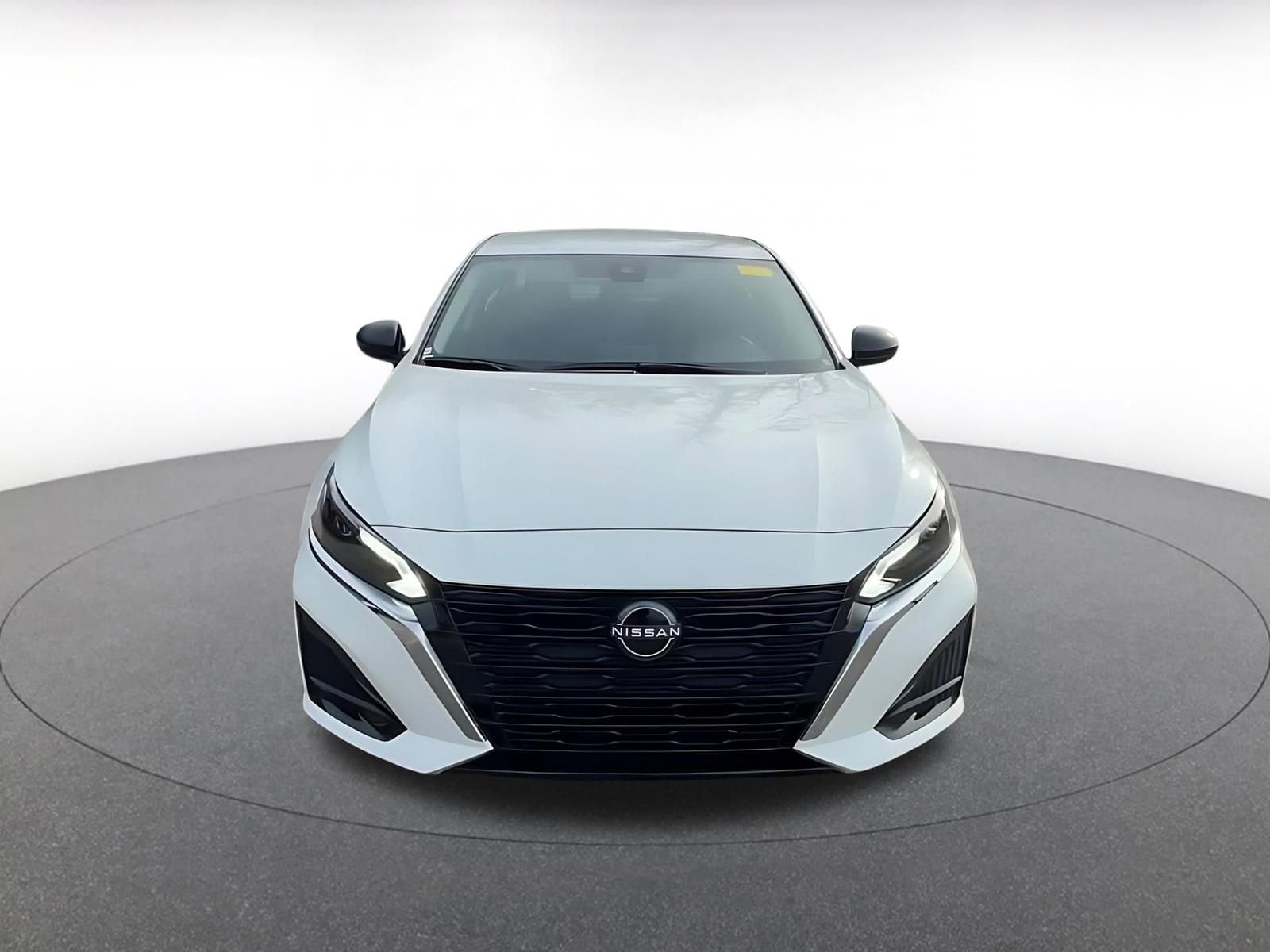 Thumbnail: 2025 Nissan Altima - 4