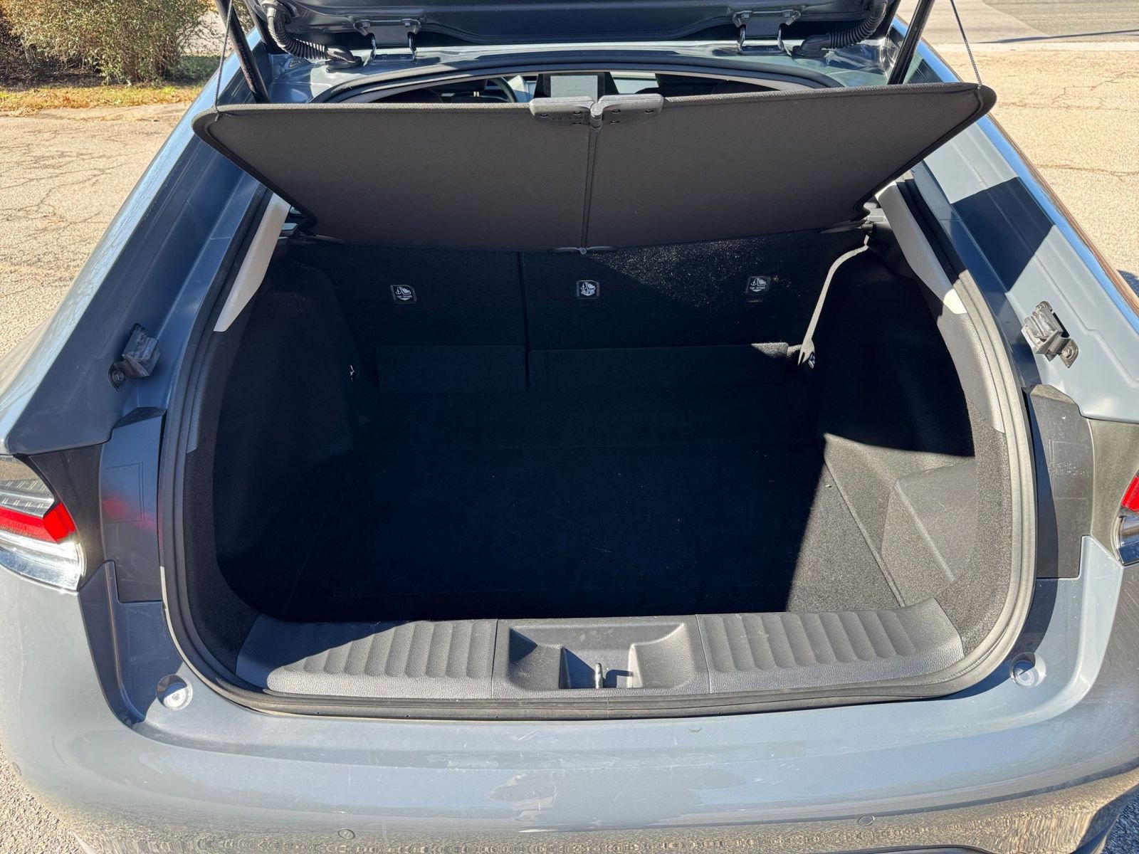 Thumbnail: 2025 Toyota Prius - 25