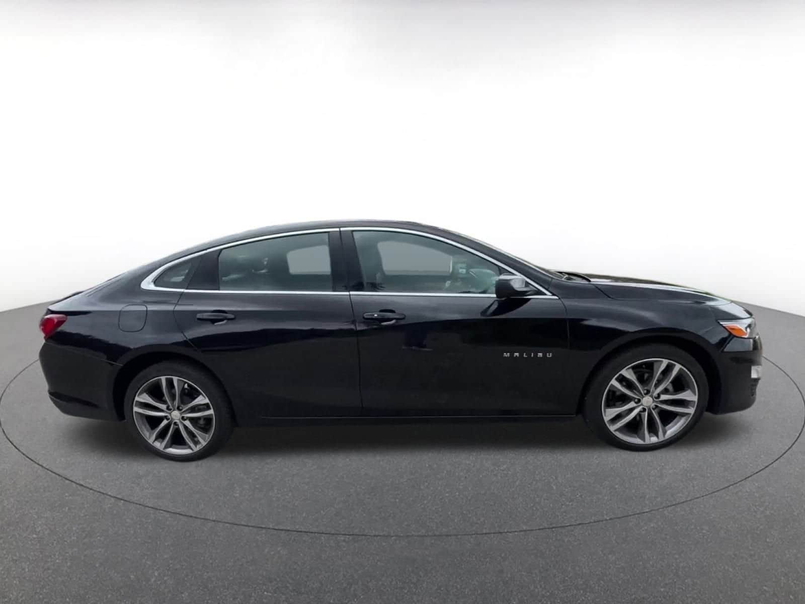 Thumbnail: 2024 Chevrolet Malibu - 16