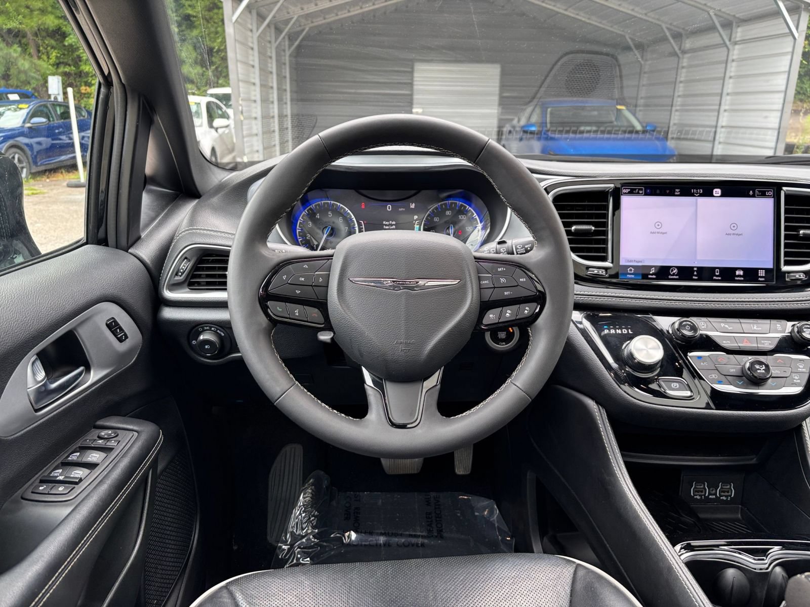Thumbnail: 2025 Chrysler Pacifica - 33