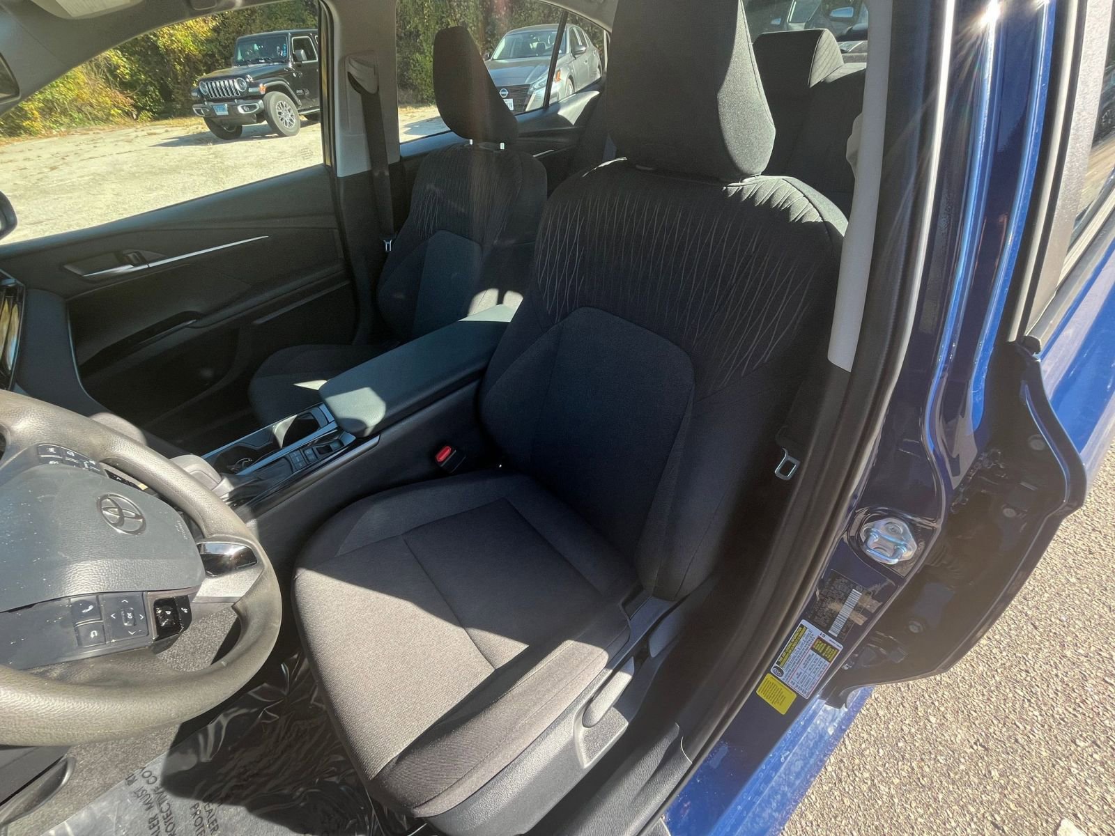 Thumbnail: 2025 Toyota Camry - 31