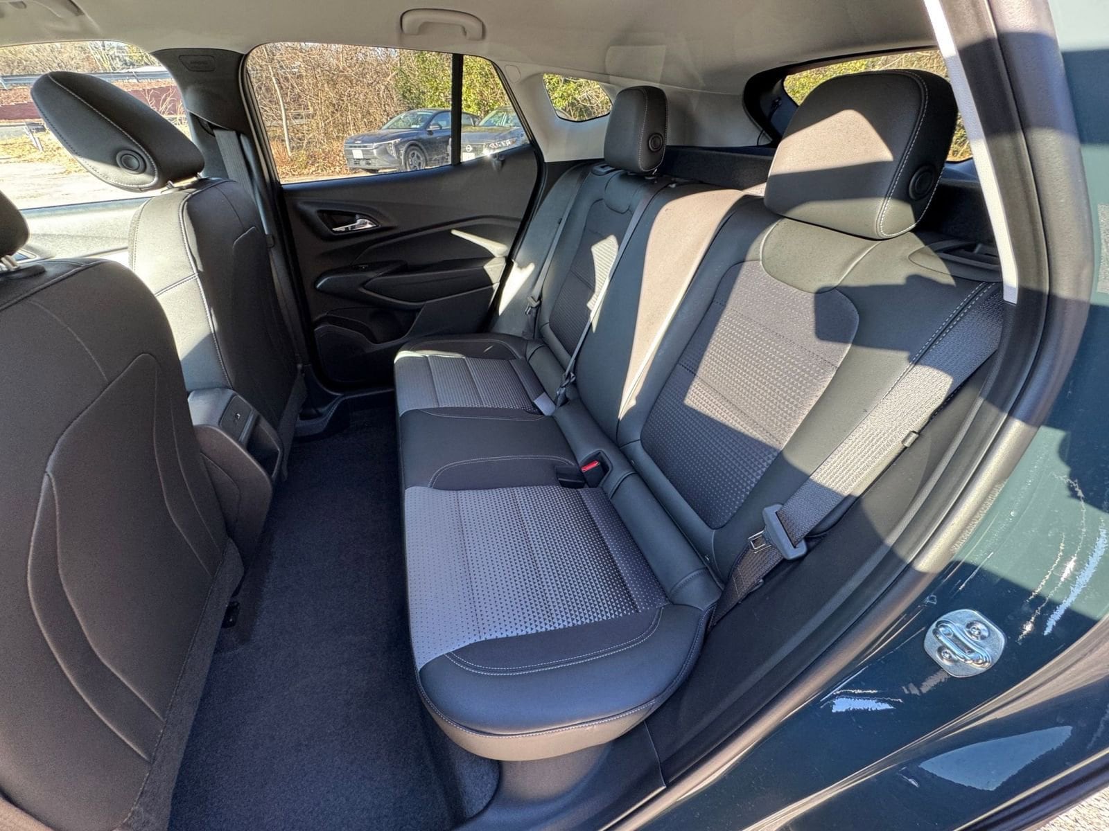 Thumbnail: 2025 Chevrolet Trax - 32