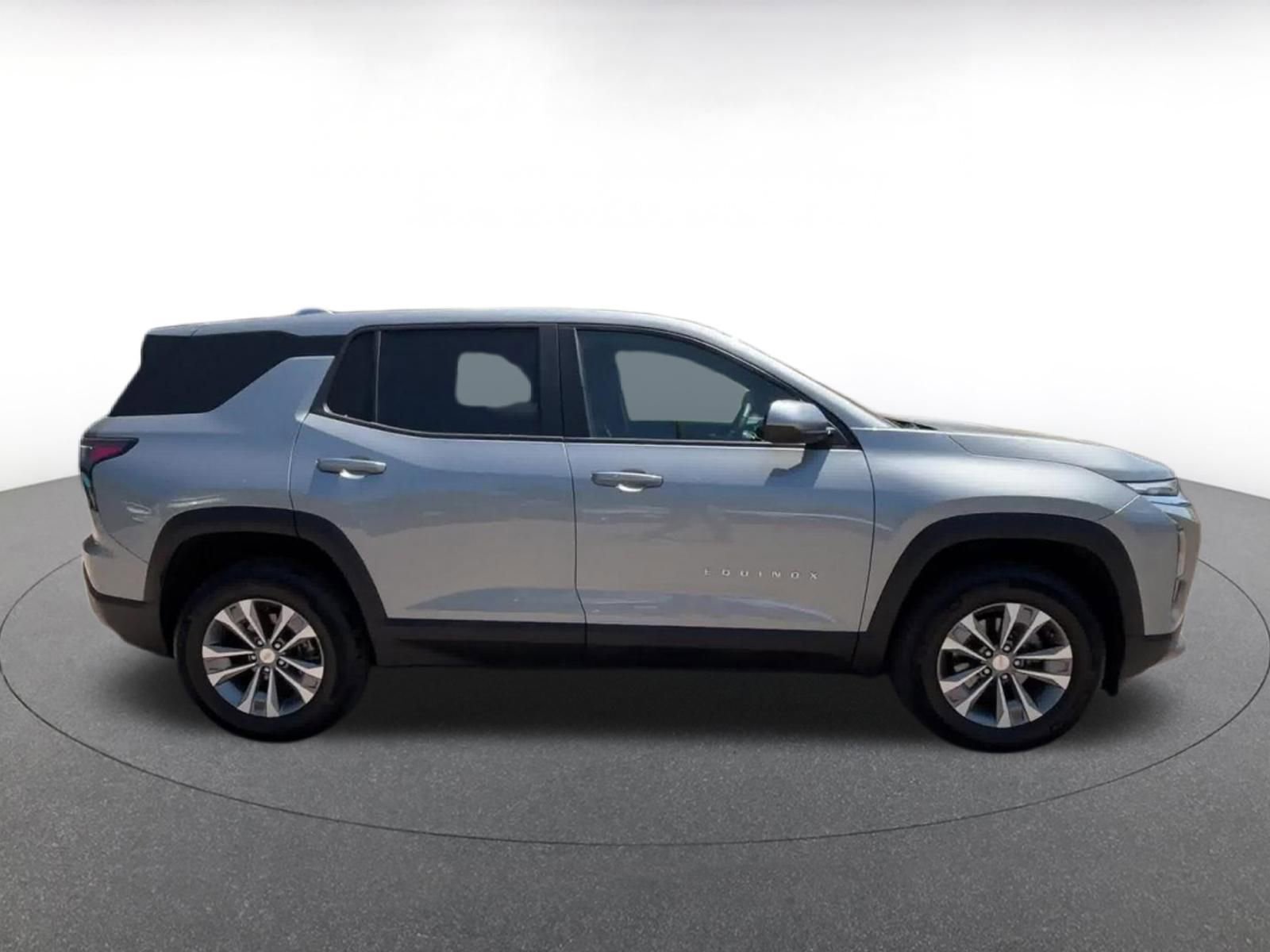 Thumbnail: 2025 Chevrolet Equinox - 16