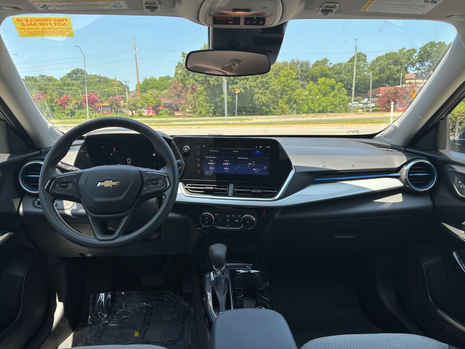Thumbnail: 2025 Chevrolet Trax - 32