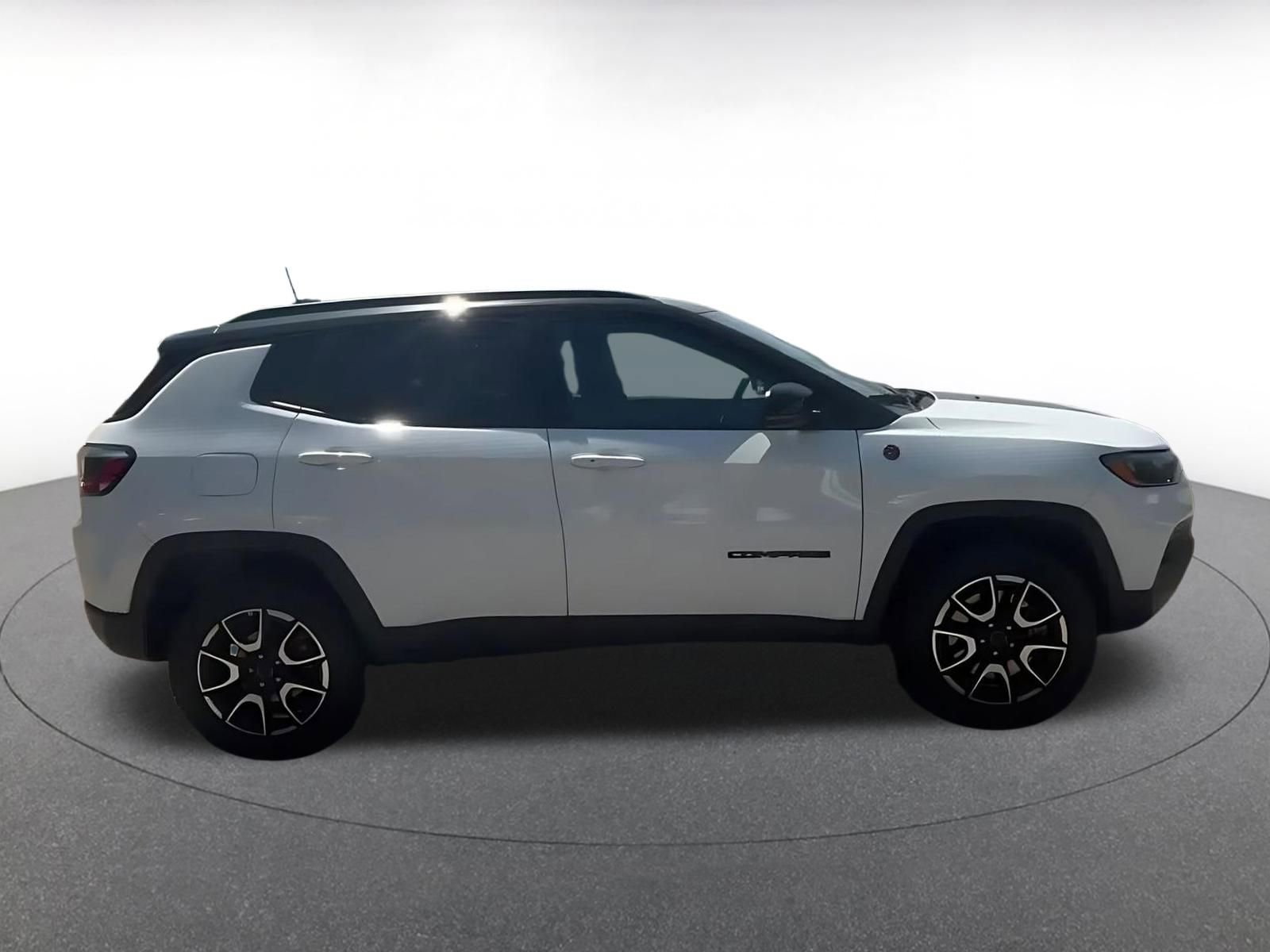 Thumbnail: 2025 Jeep Compass - 15