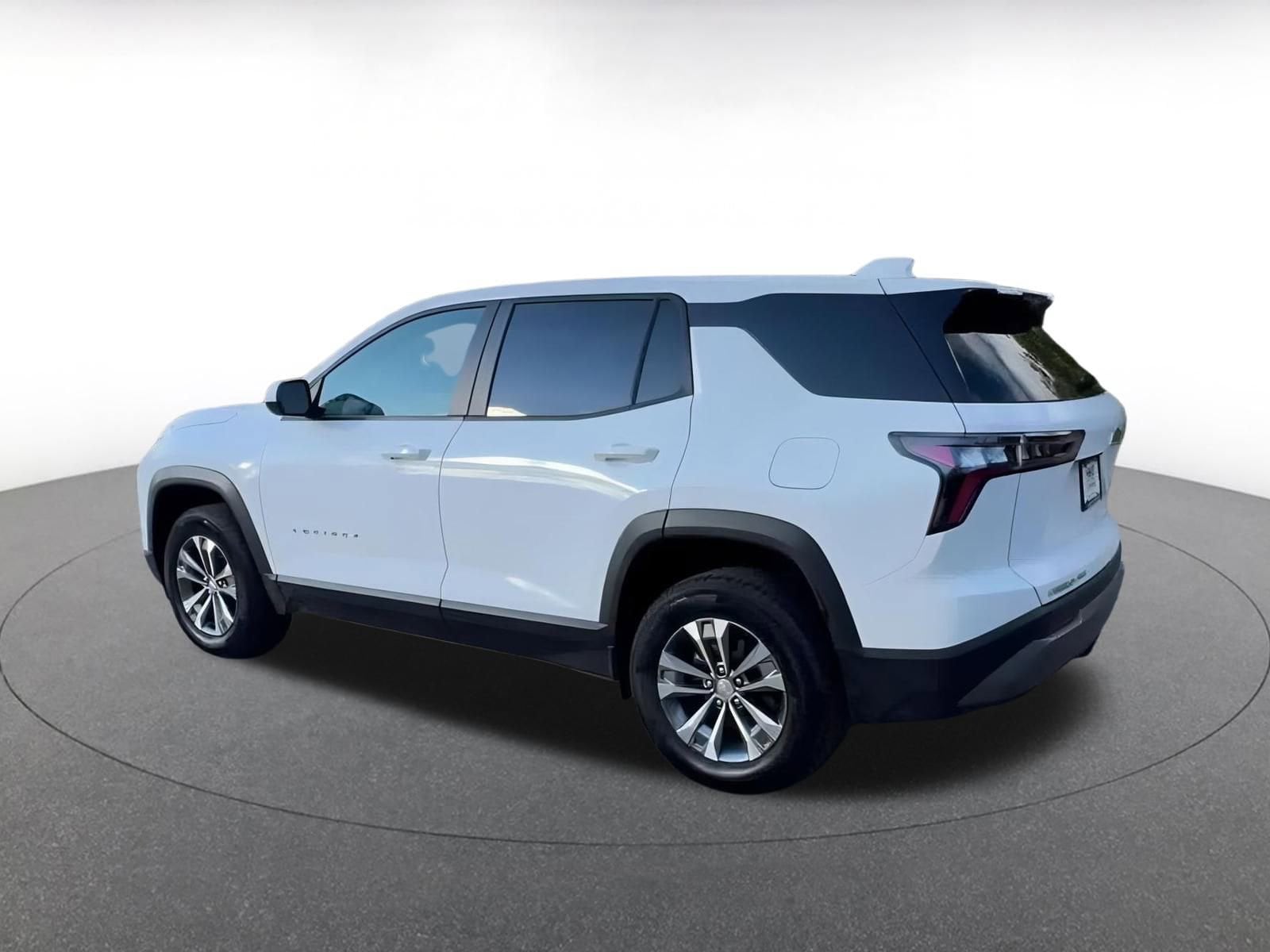 Thumbnail: 2025 Chevrolet Equinox - 10