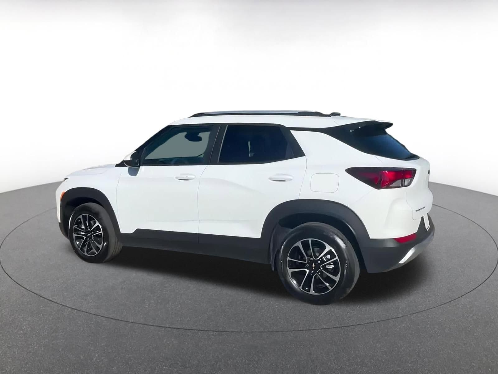 Thumbnail: 2025 Chevrolet TrailBlazer - 10