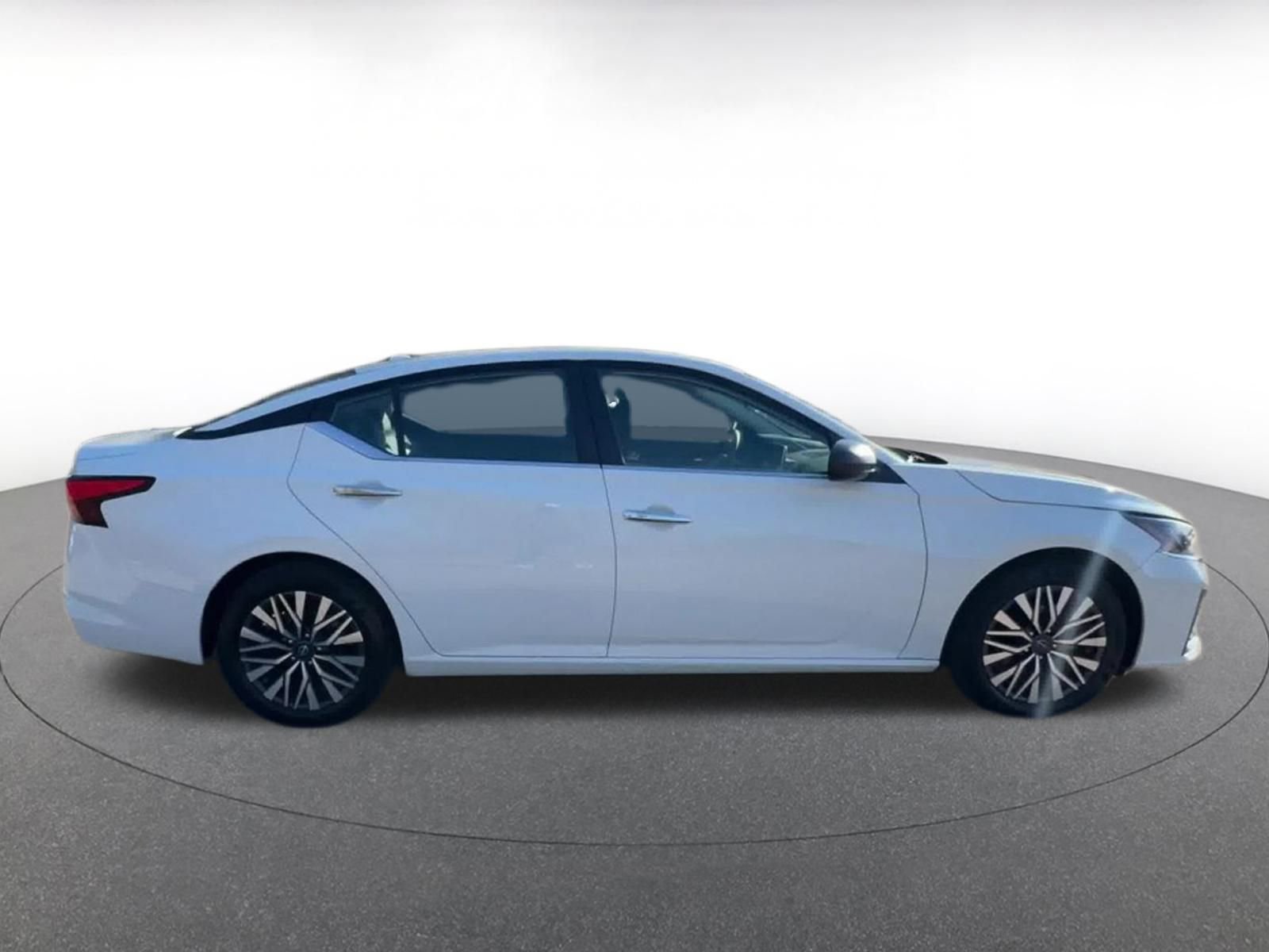 Thumbnail: 2025 Nissan Altima - 16