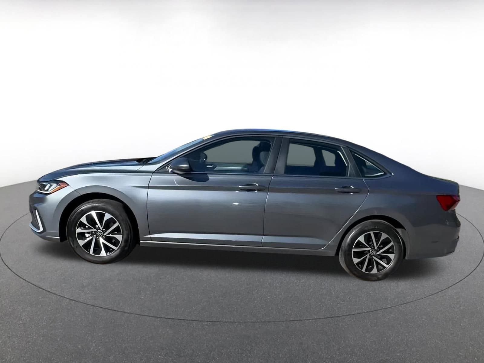 Thumbnail: 2025 Volkswagen Jetta - 9
