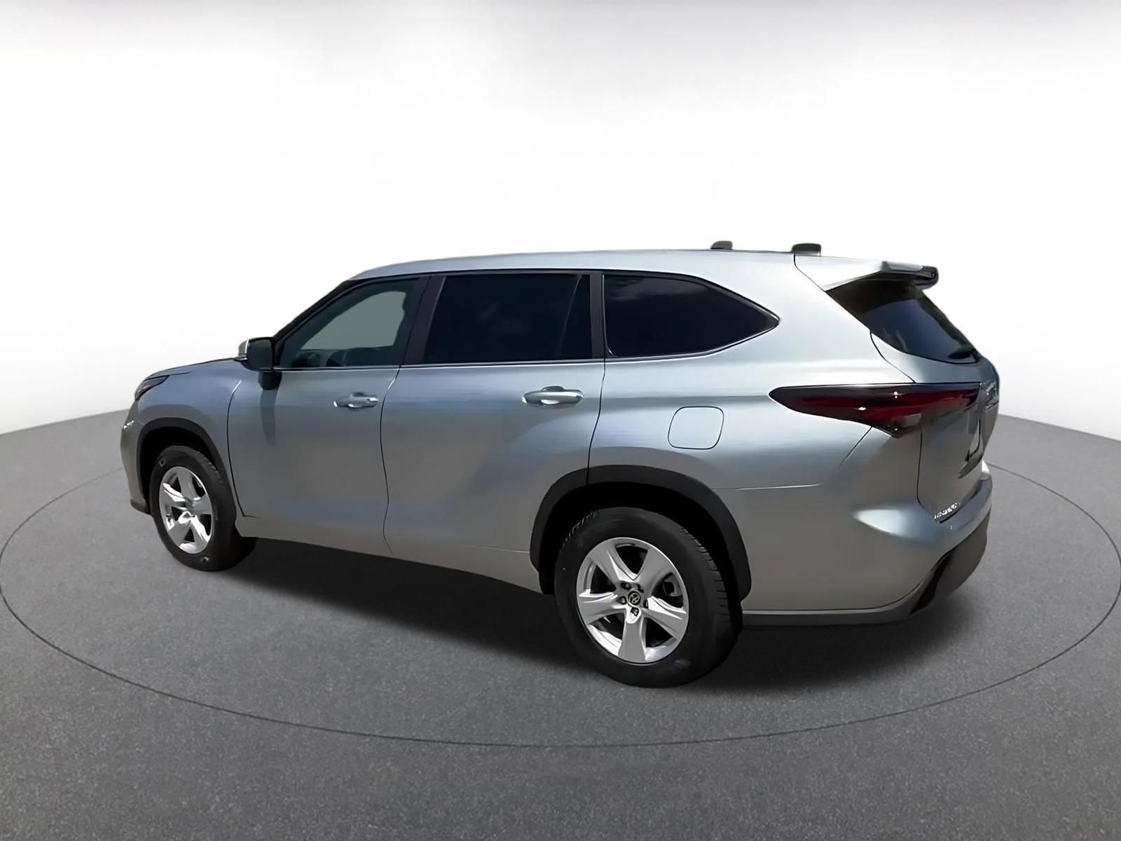 Thumbnail: 2025 Toyota Highlander - 10