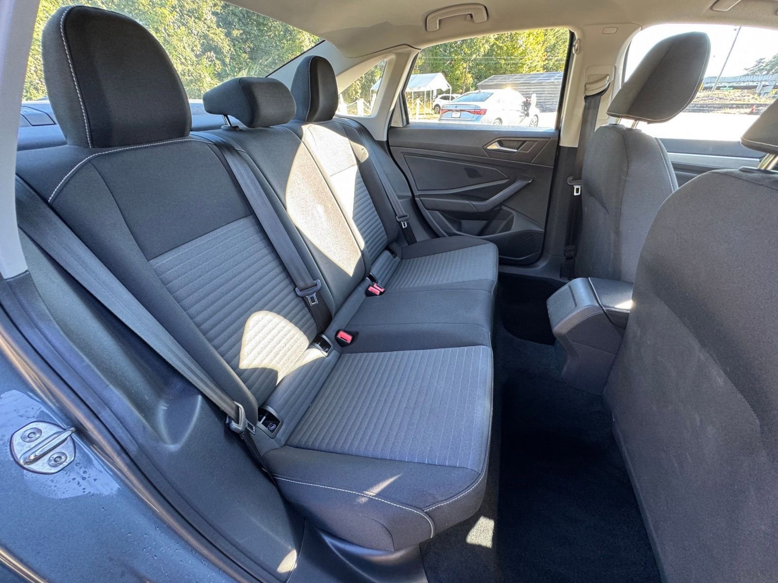 Thumbnail: 2025 Volkswagen Jetta - 34