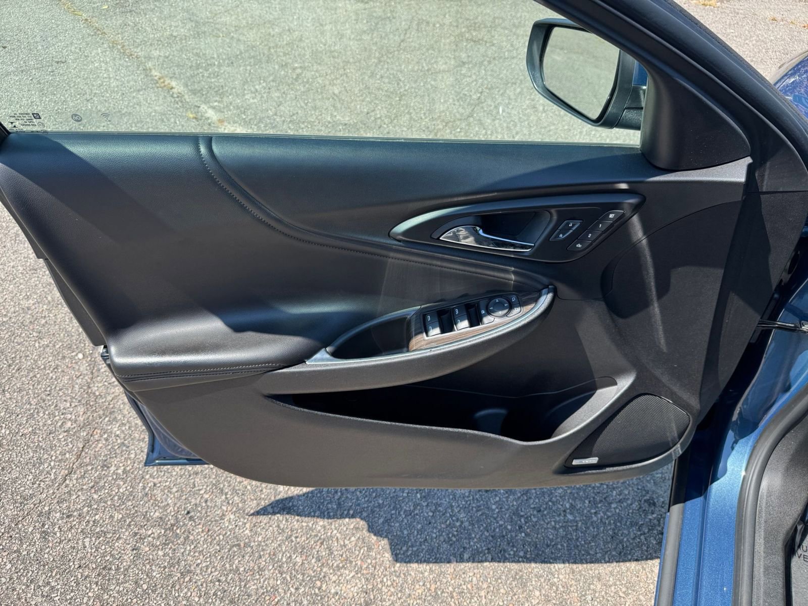 Thumbnail: 2024 Chevrolet Malibu - 18