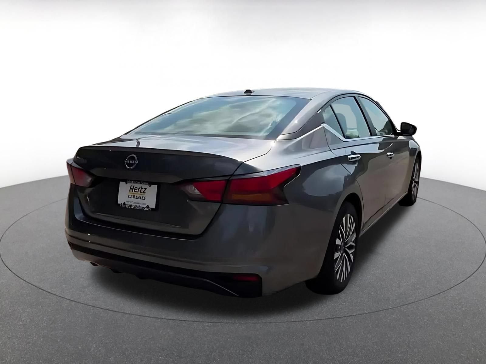 Thumbnail: 2025 Nissan Altima - 15