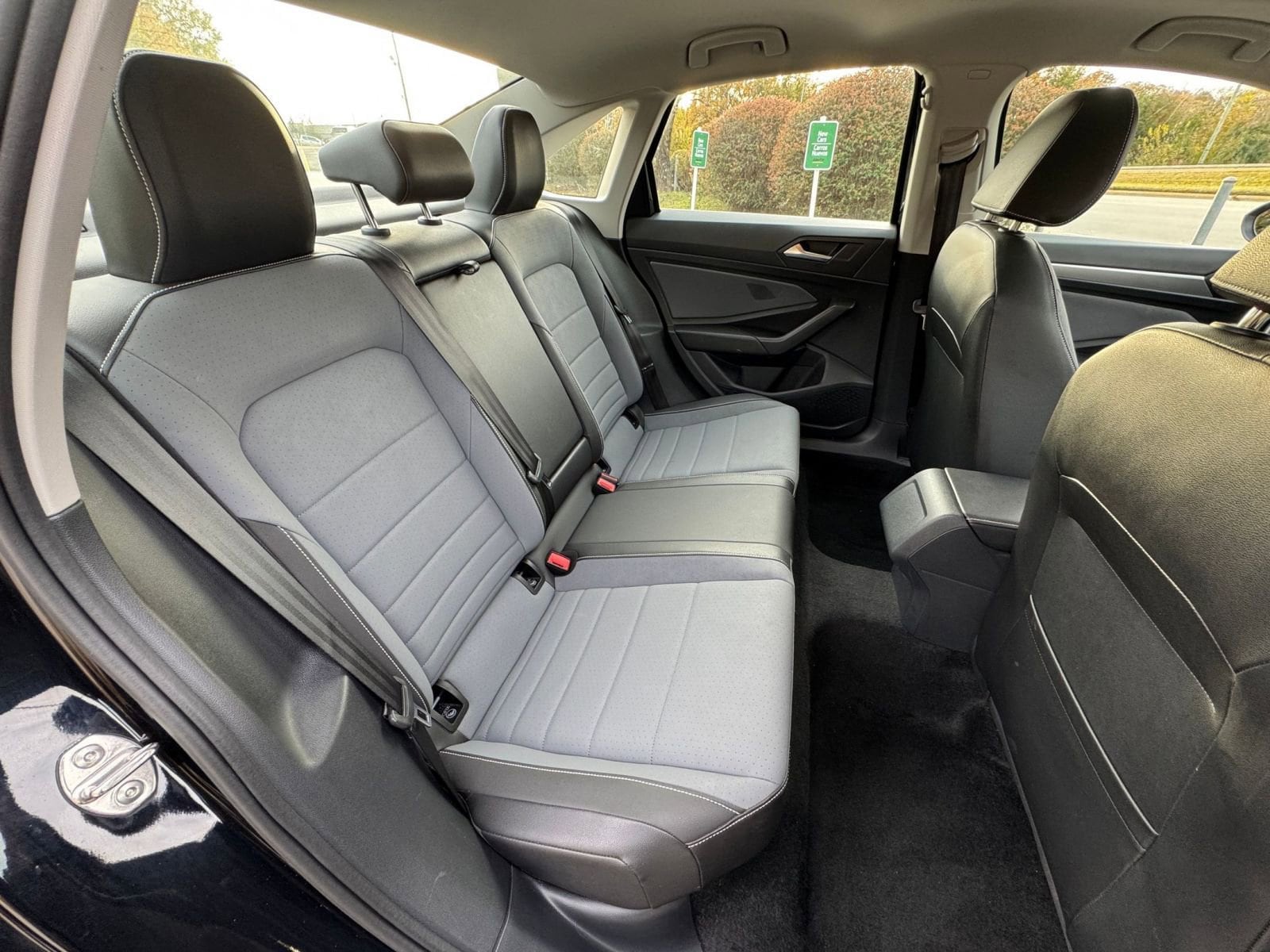 Thumbnail: 2025 Volkswagen Jetta - 34