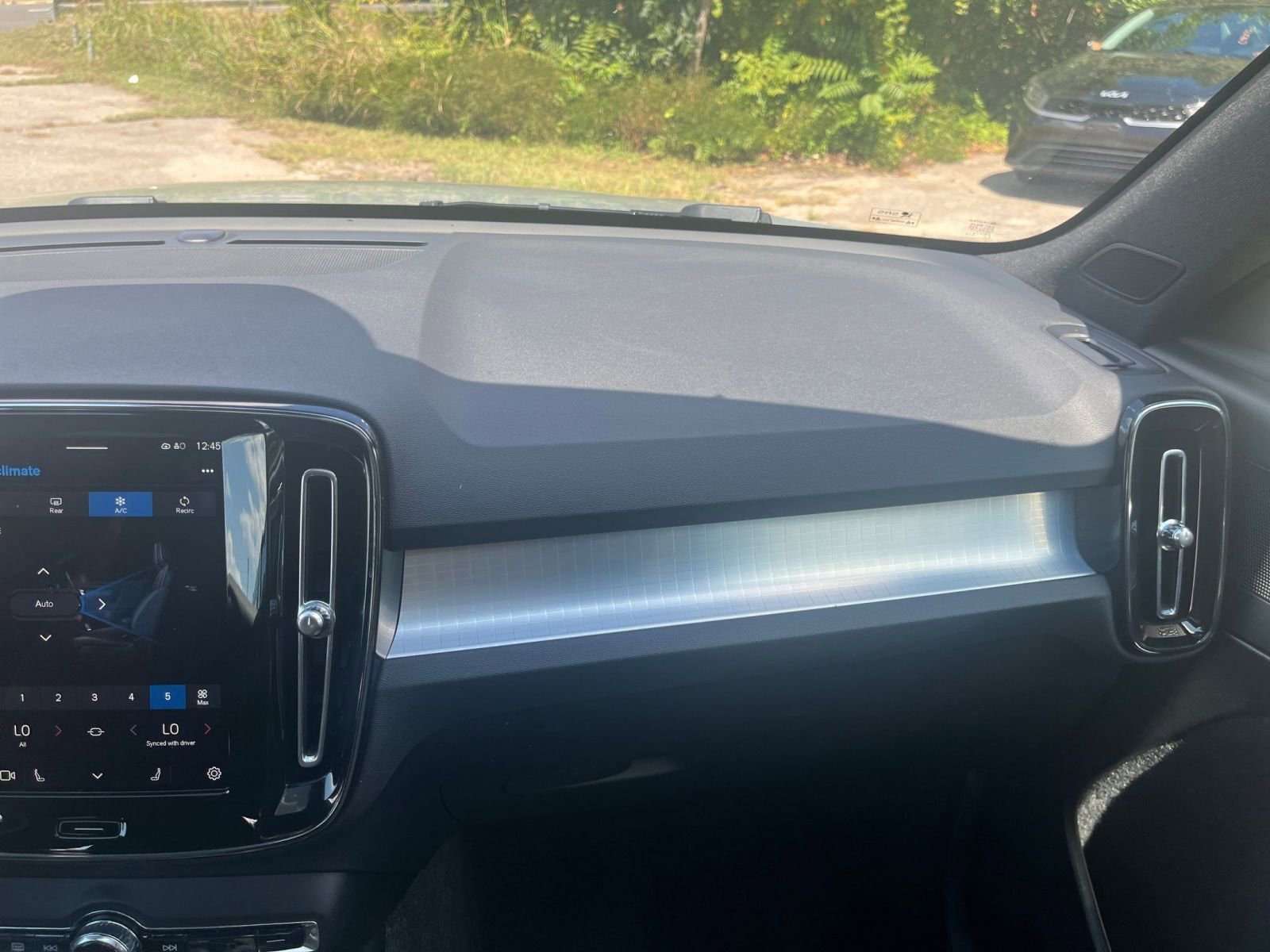 Thumbnail: 2024 Volvo XC40 - 30