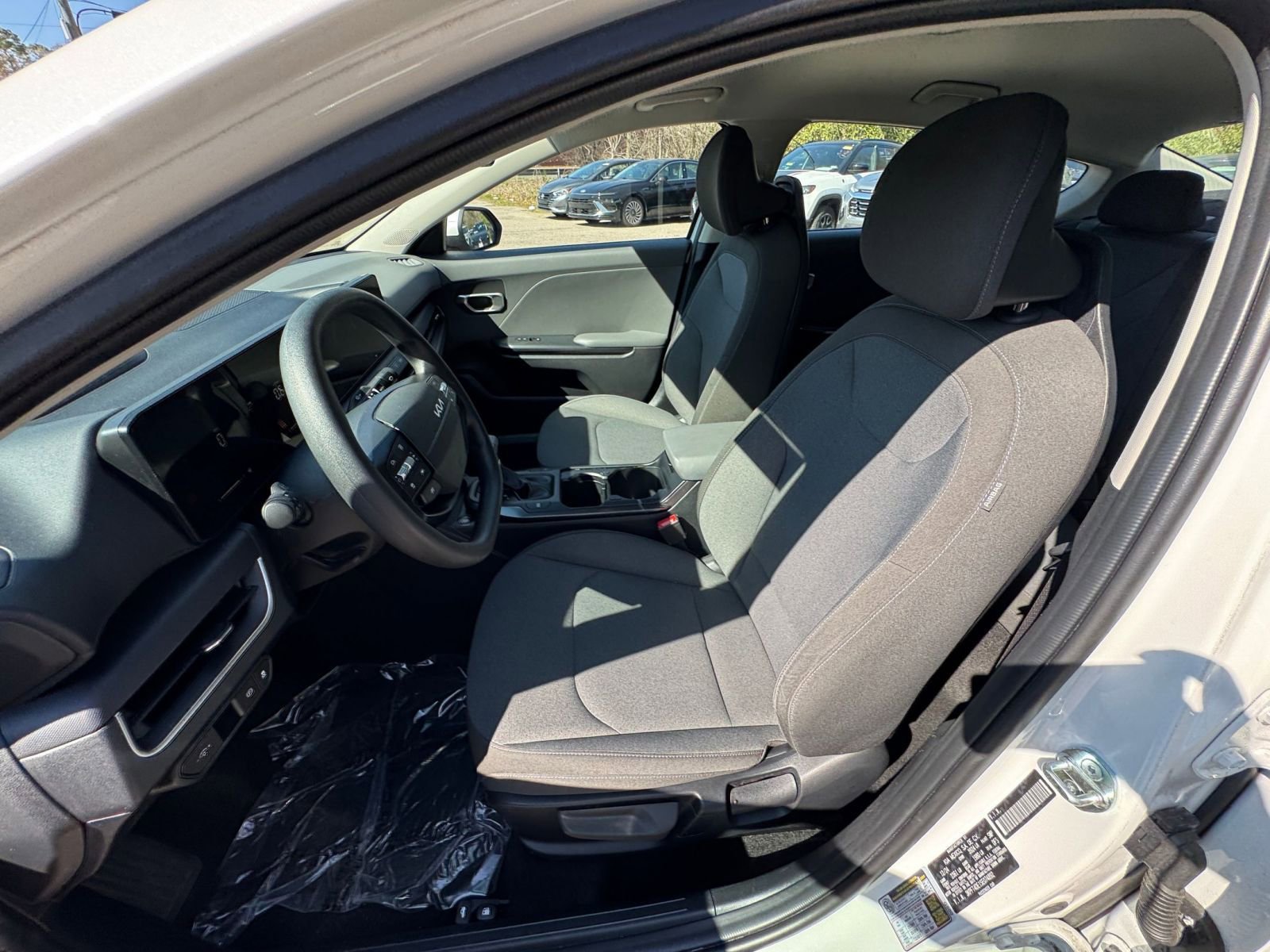 Thumbnail: 2025 Kia K4 - 32