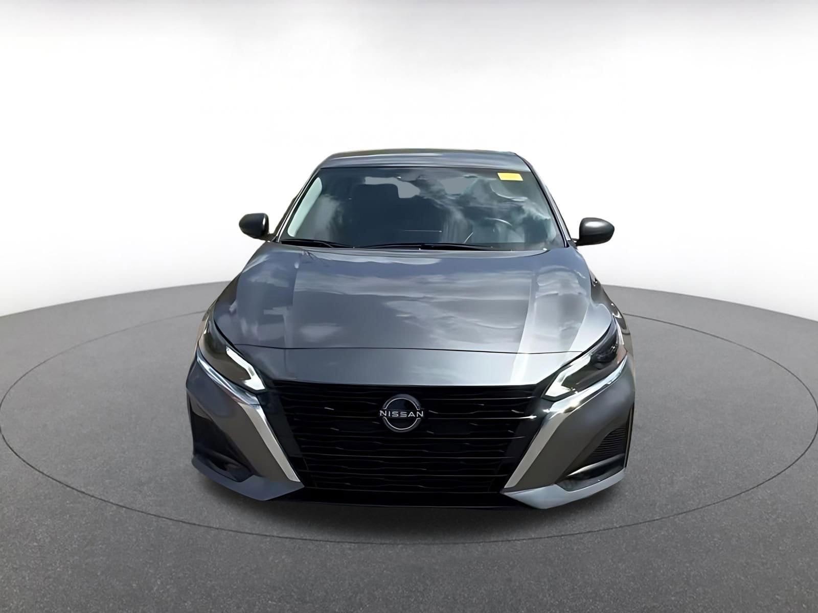 Thumbnail: 2025 Nissan Altima - 4