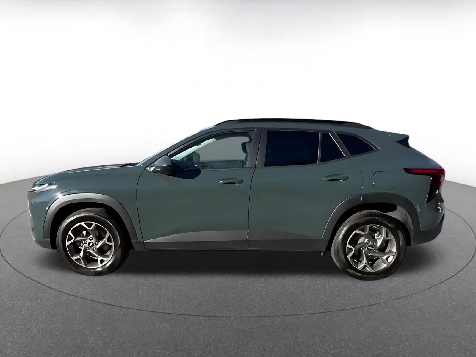 Thumbnail: 2025 Chevrolet Trax - 9