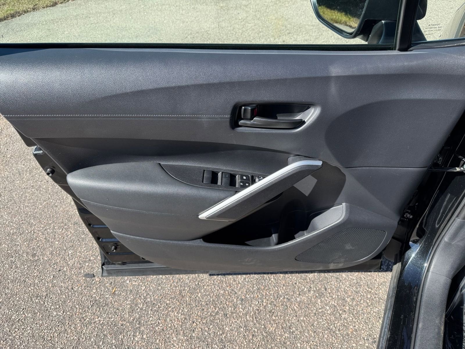 Thumbnail: 2025 Toyota Corolla Cross - 18