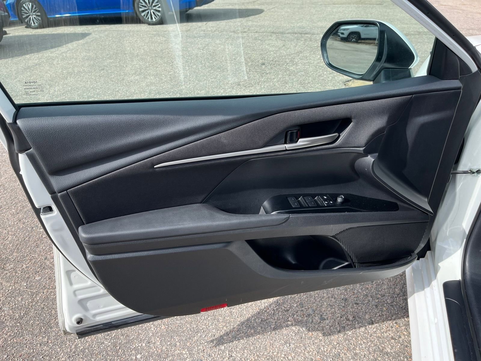 Thumbnail: 2025 Toyota Camry - 18