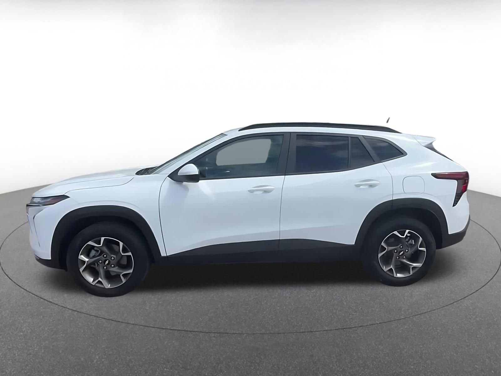 Thumbnail: 2025 Chevrolet Trax - 10