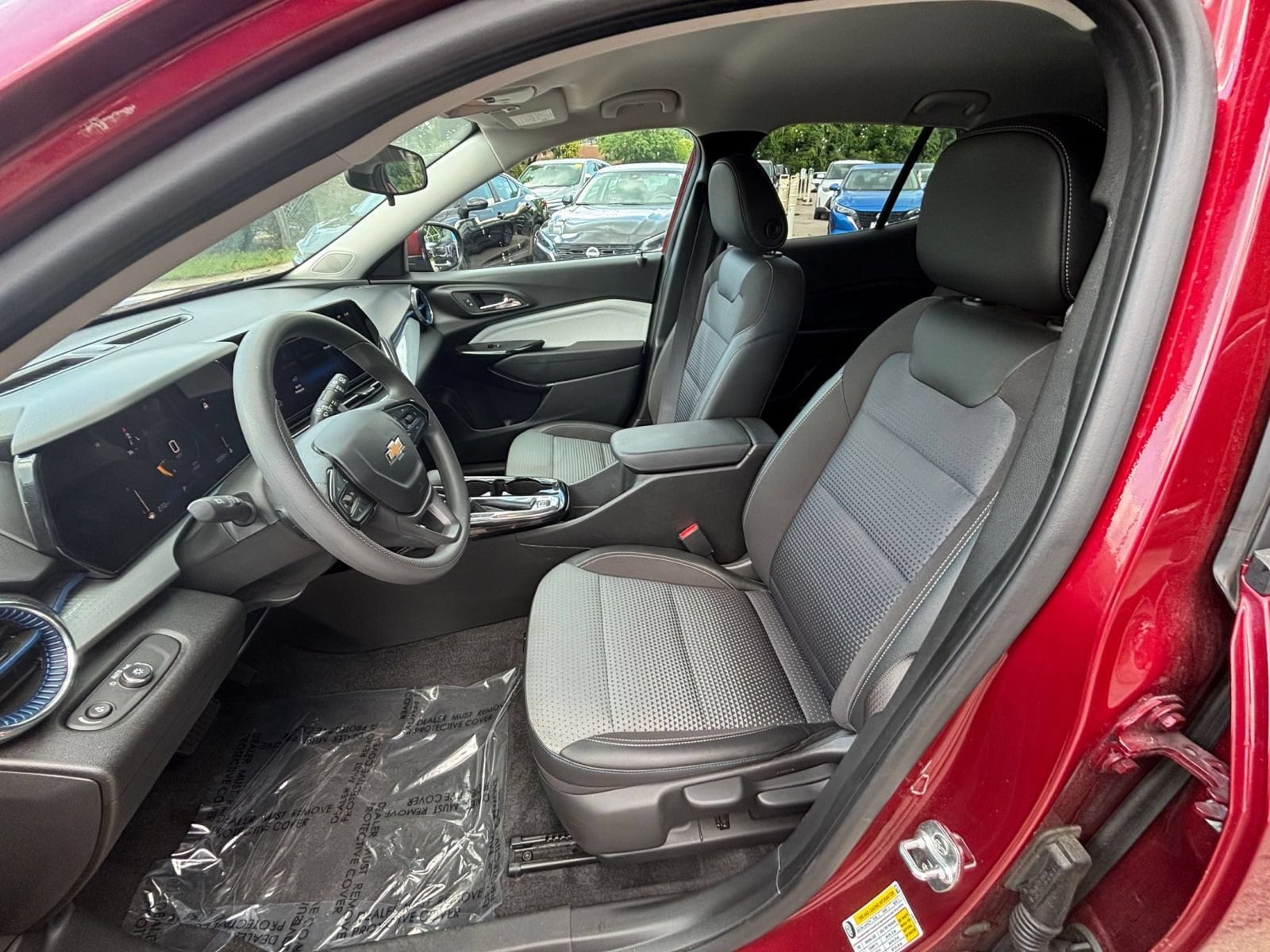 Thumbnail: 2025 Chevrolet Trax - 30
