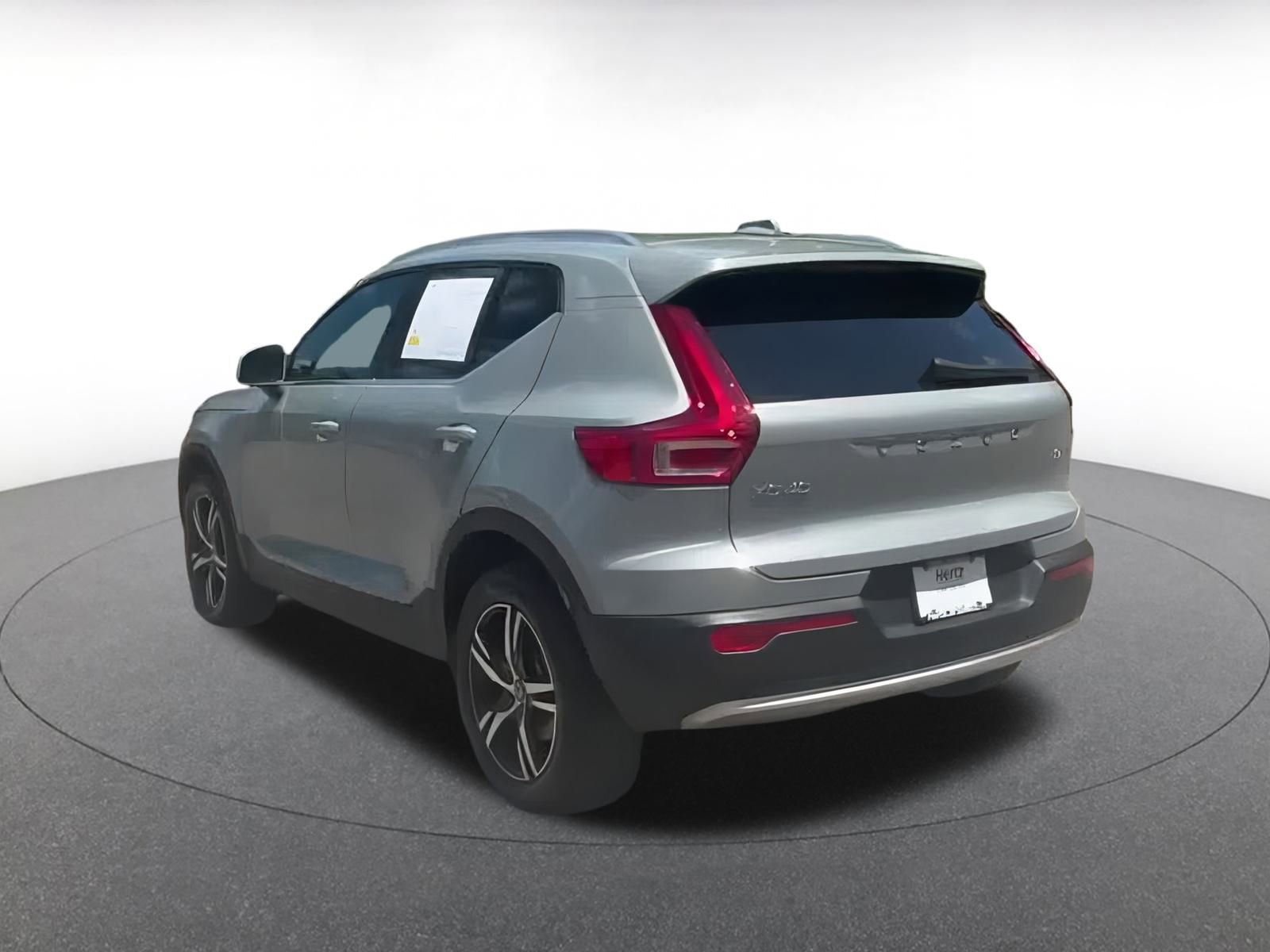 Thumbnail: 2024 Volvo XC40 - 11