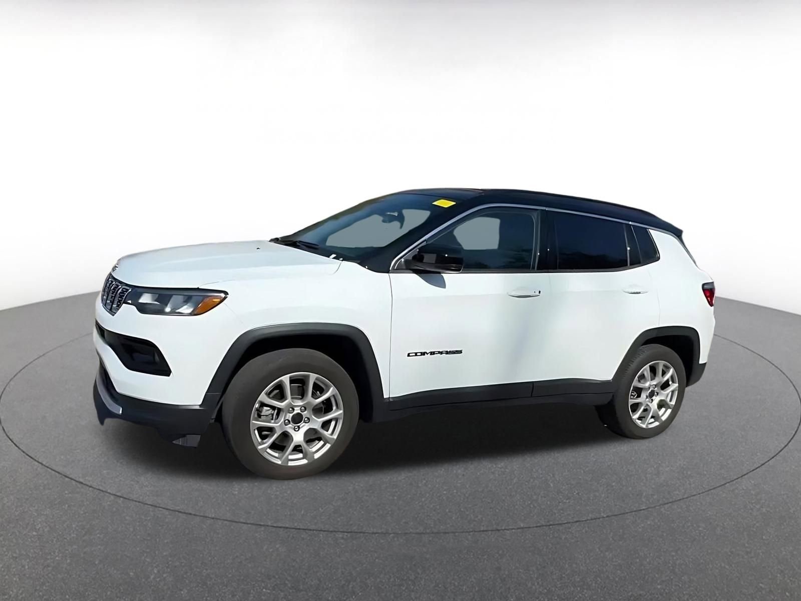 Thumbnail: 2025 Jeep Compass - 8