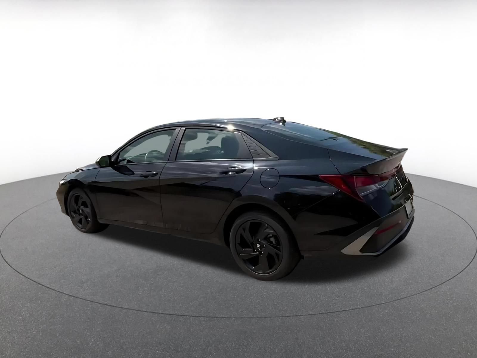 Thumbnail: 2026 Hyundai Elantra - 10