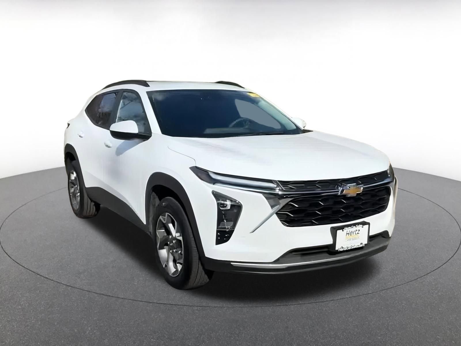 Thumbnail: 2025 Chevrolet Trax - 3