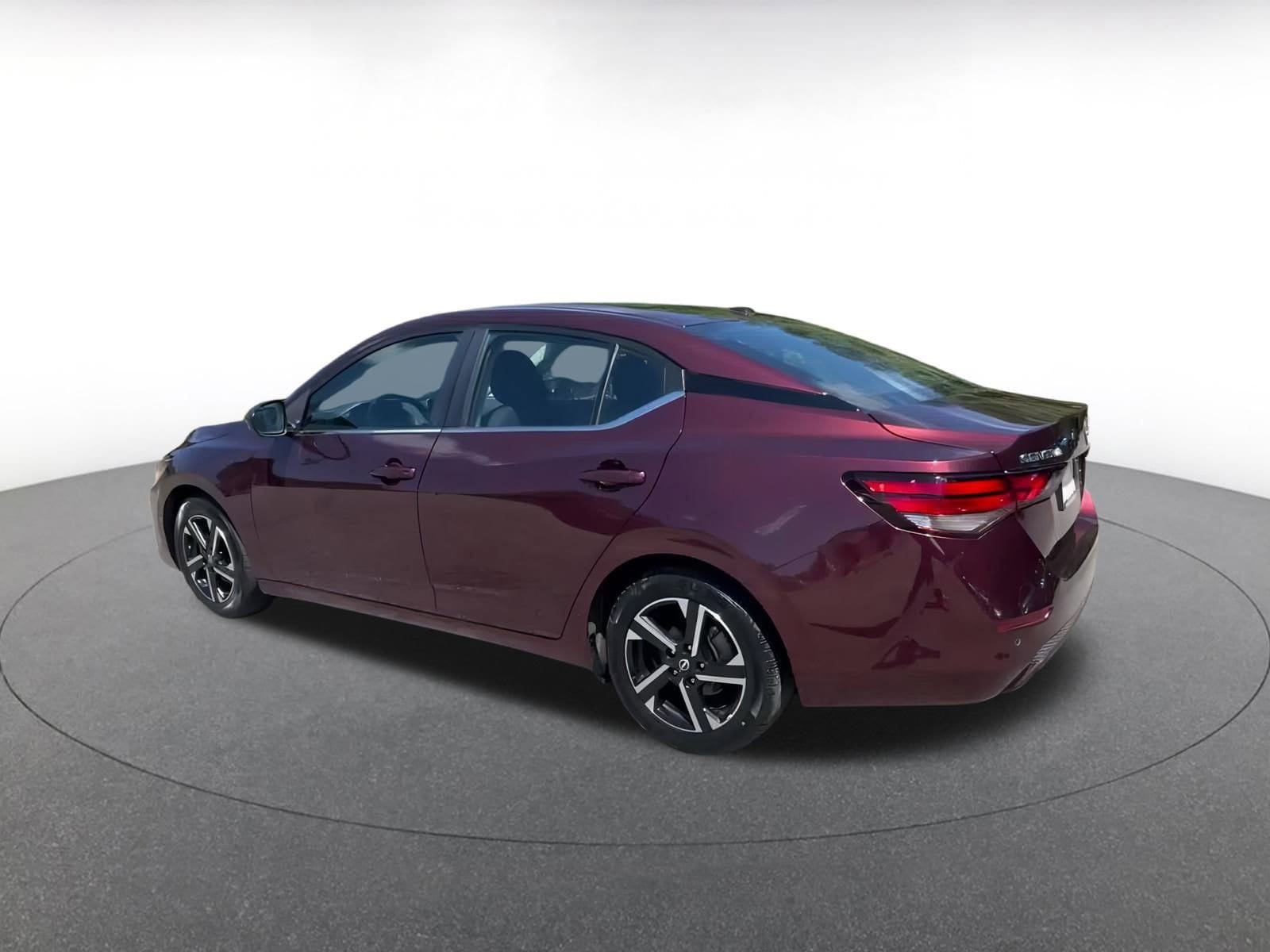 Thumbnail: 2024 Nissan Sentra - 10