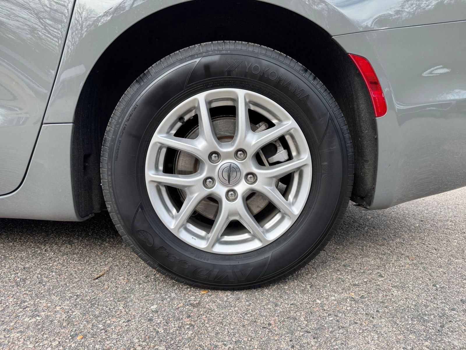 Thumbnail: 2025 Chrysler Pacifica - 28