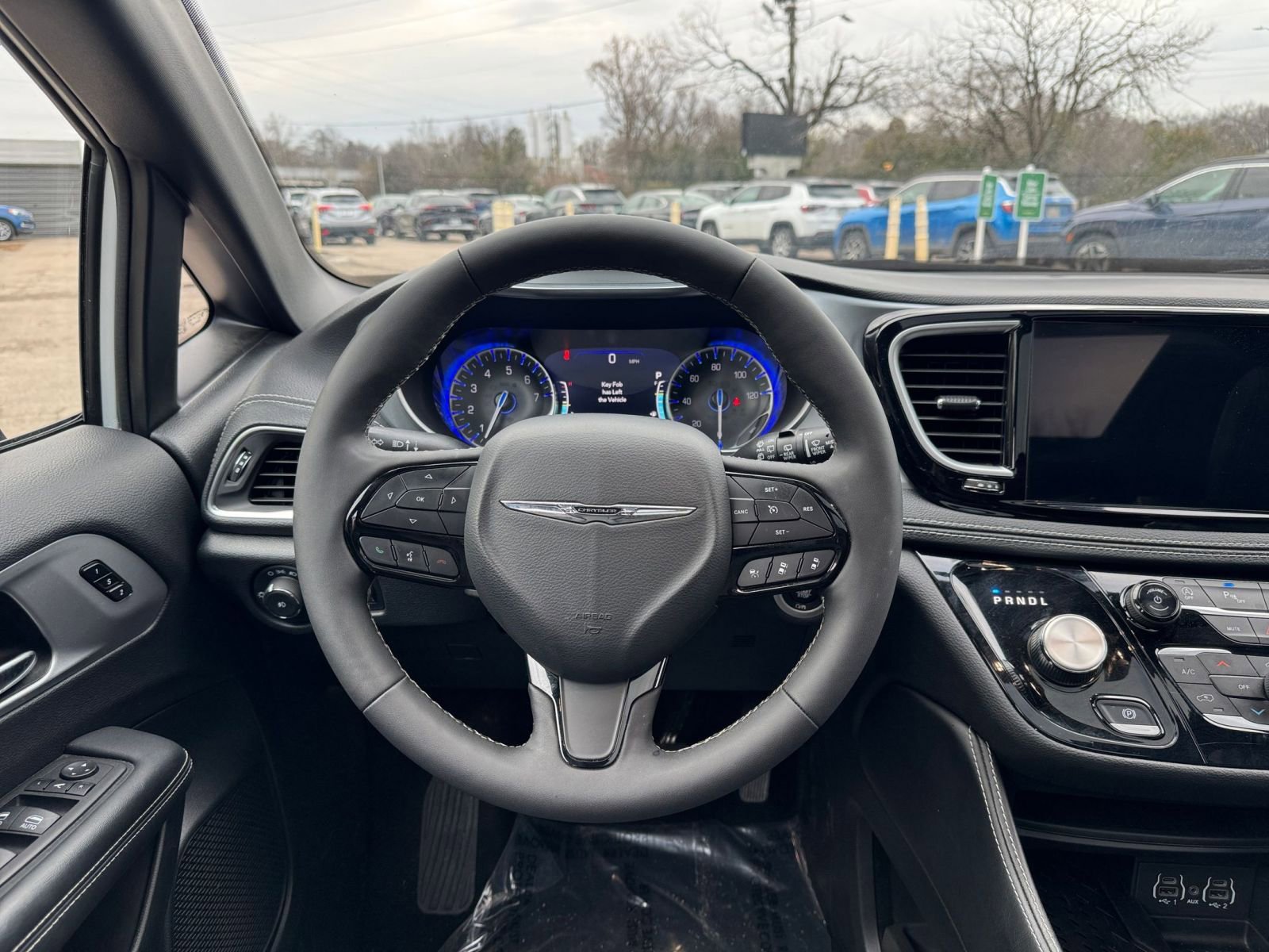 Thumbnail: 2025 Chrysler Pacifica - 33