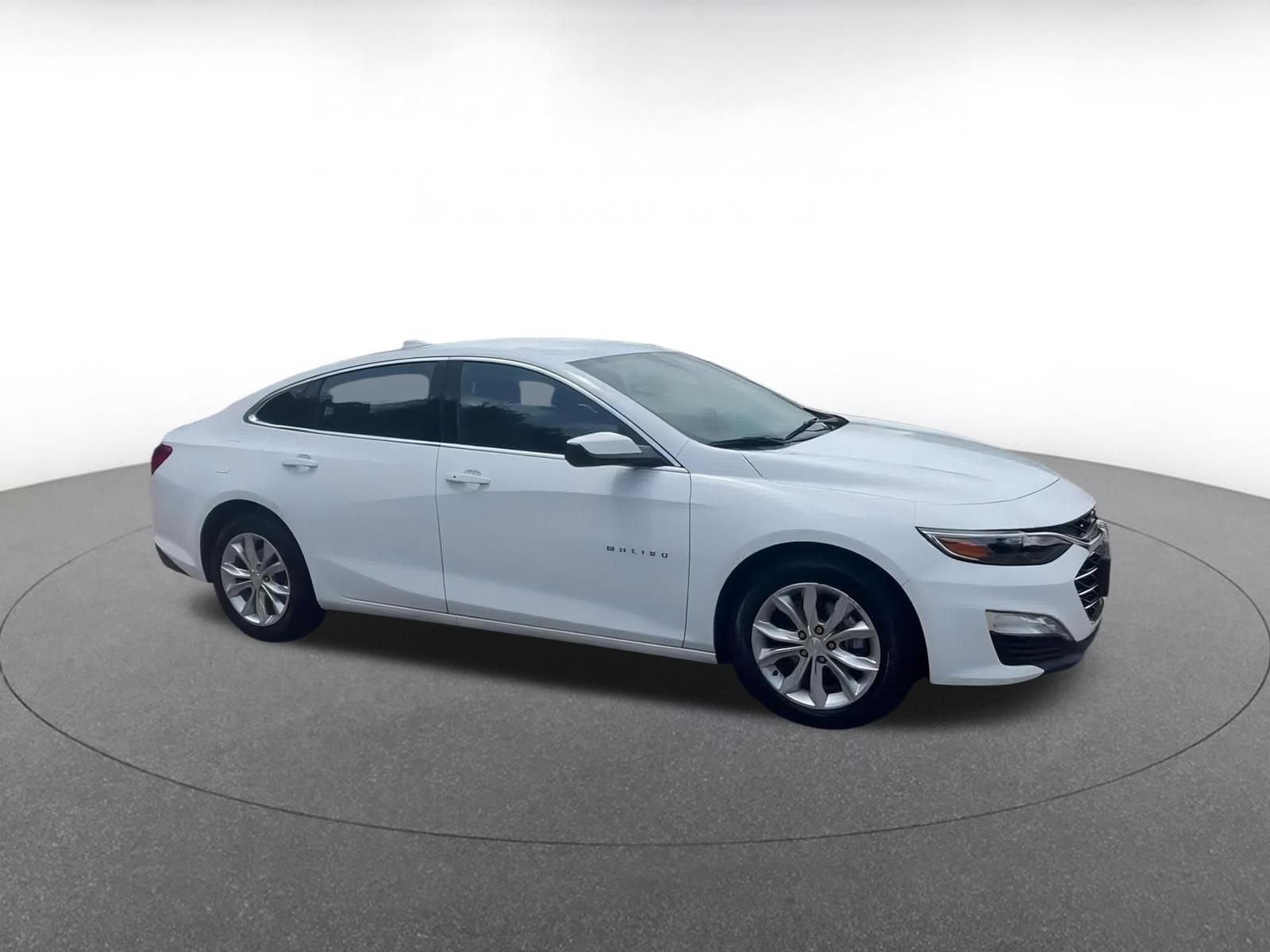 Thumbnail: 2024 Chevrolet Malibu - 2