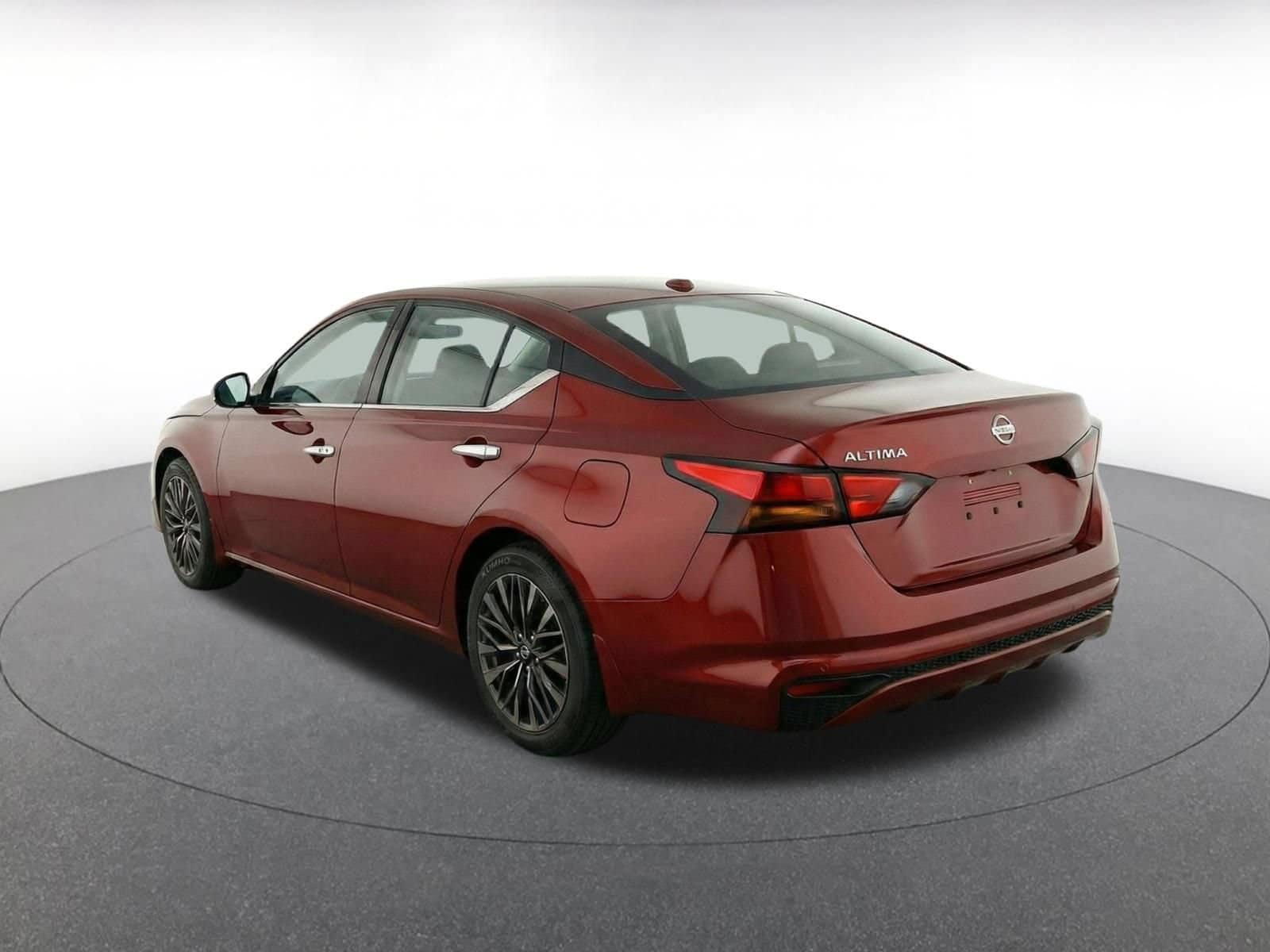 Thumbnail: 2025 Nissan Altima - 7