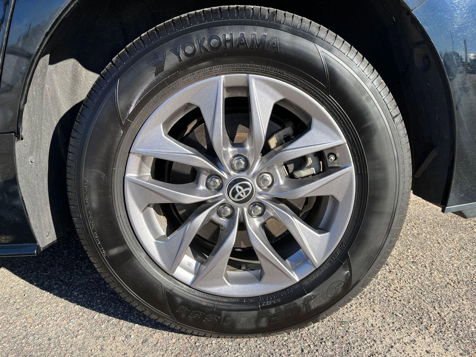 Thumbnail: 2025 Toyota Sienna - 35