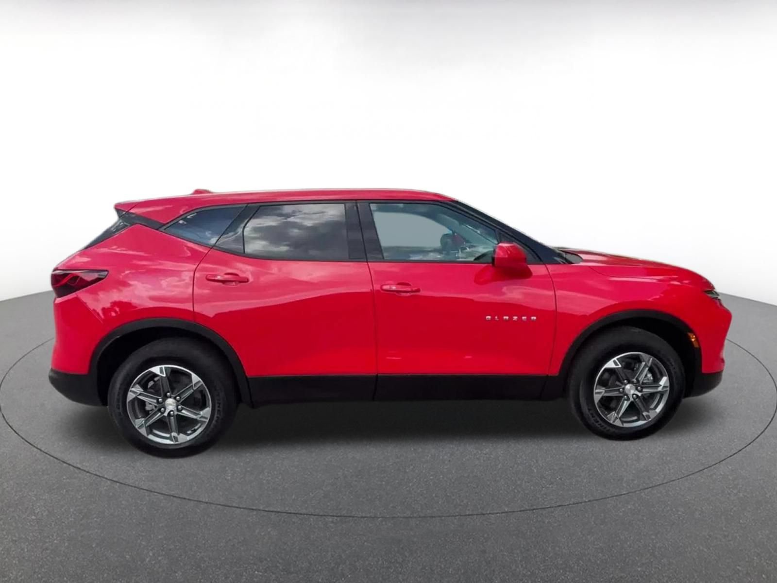 Thumbnail: 2025 Chevrolet Blazer - 16