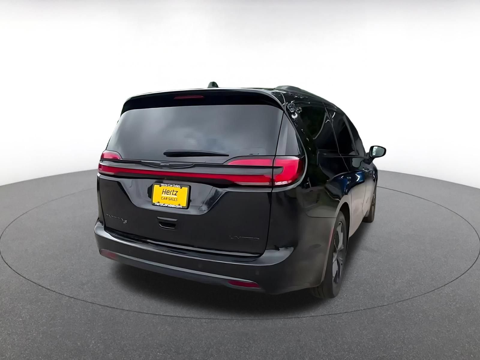 Thumbnail: 2025 Chrysler Pacifica - 12