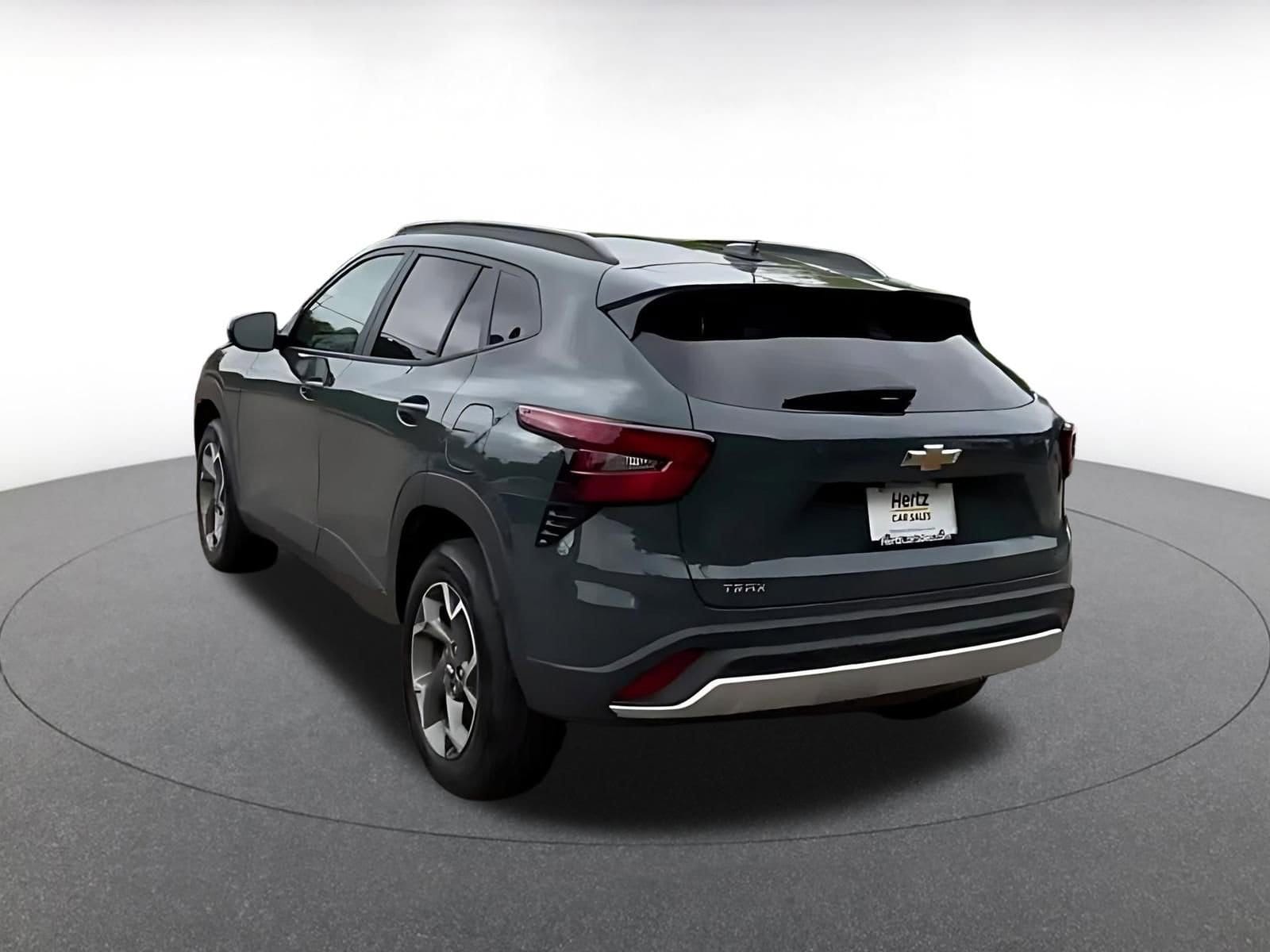 Thumbnail: 2025 Chevrolet Trax - 12