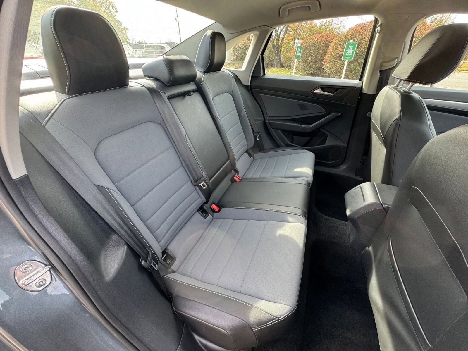 Thumbnail: 2025 Volkswagen Jetta - 34