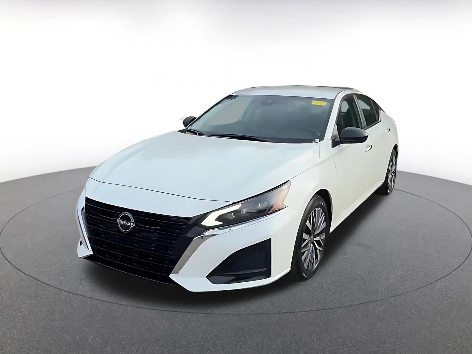 Thumbnail: 2025 Nissan Altima - 7