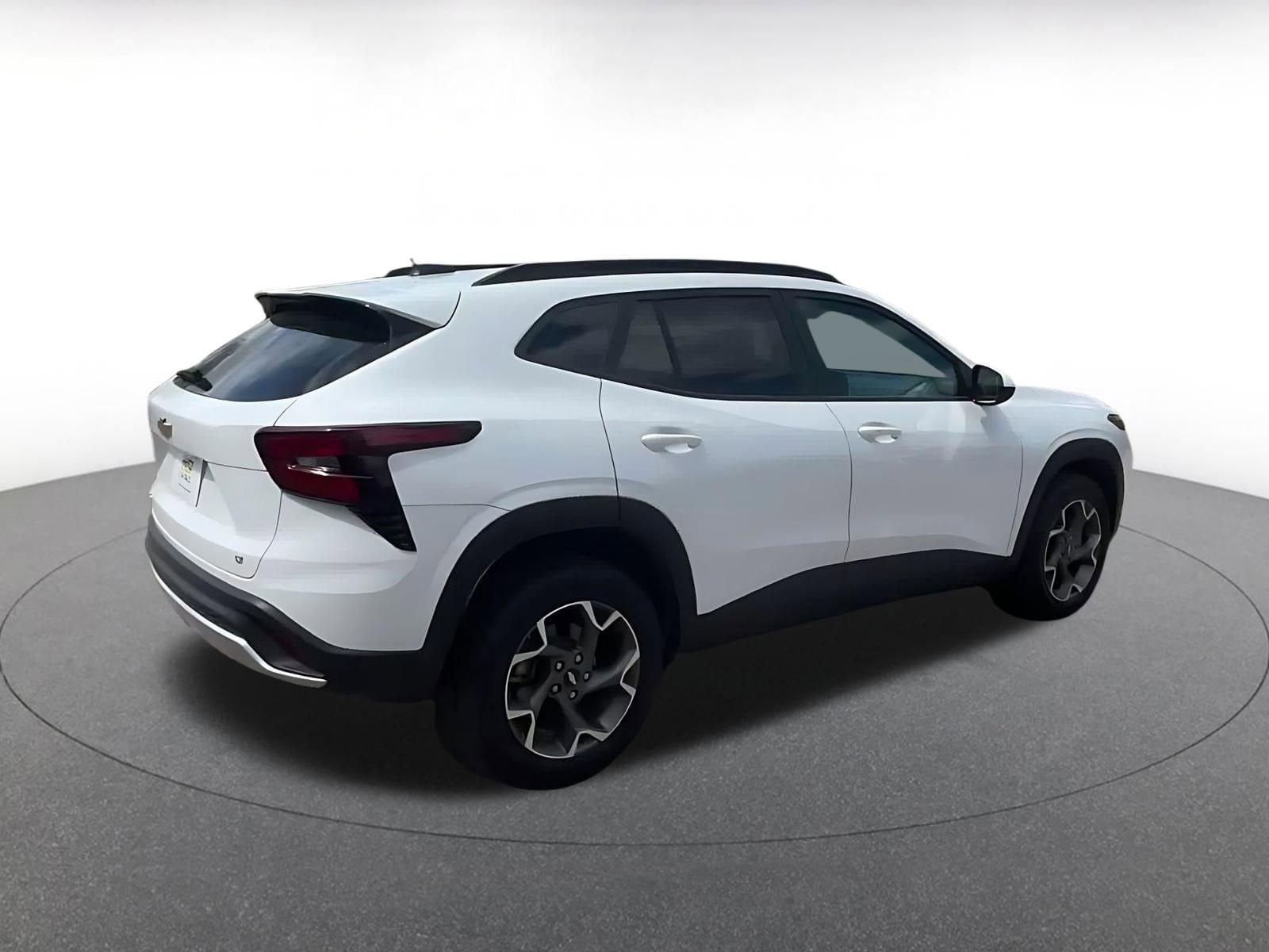 Thumbnail: 2025 Chevrolet Trax - 14